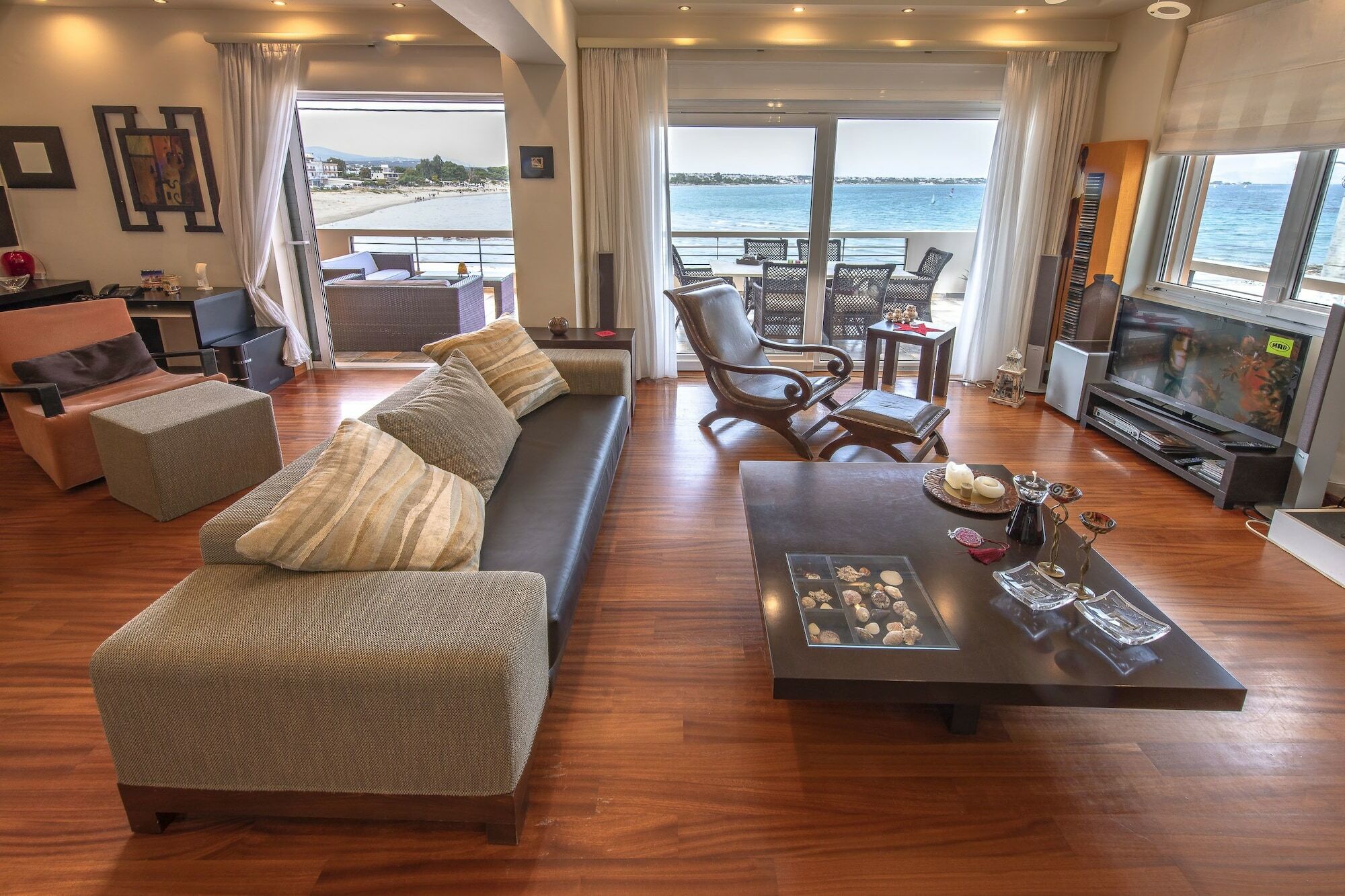 Artemis Majestic Apartment *