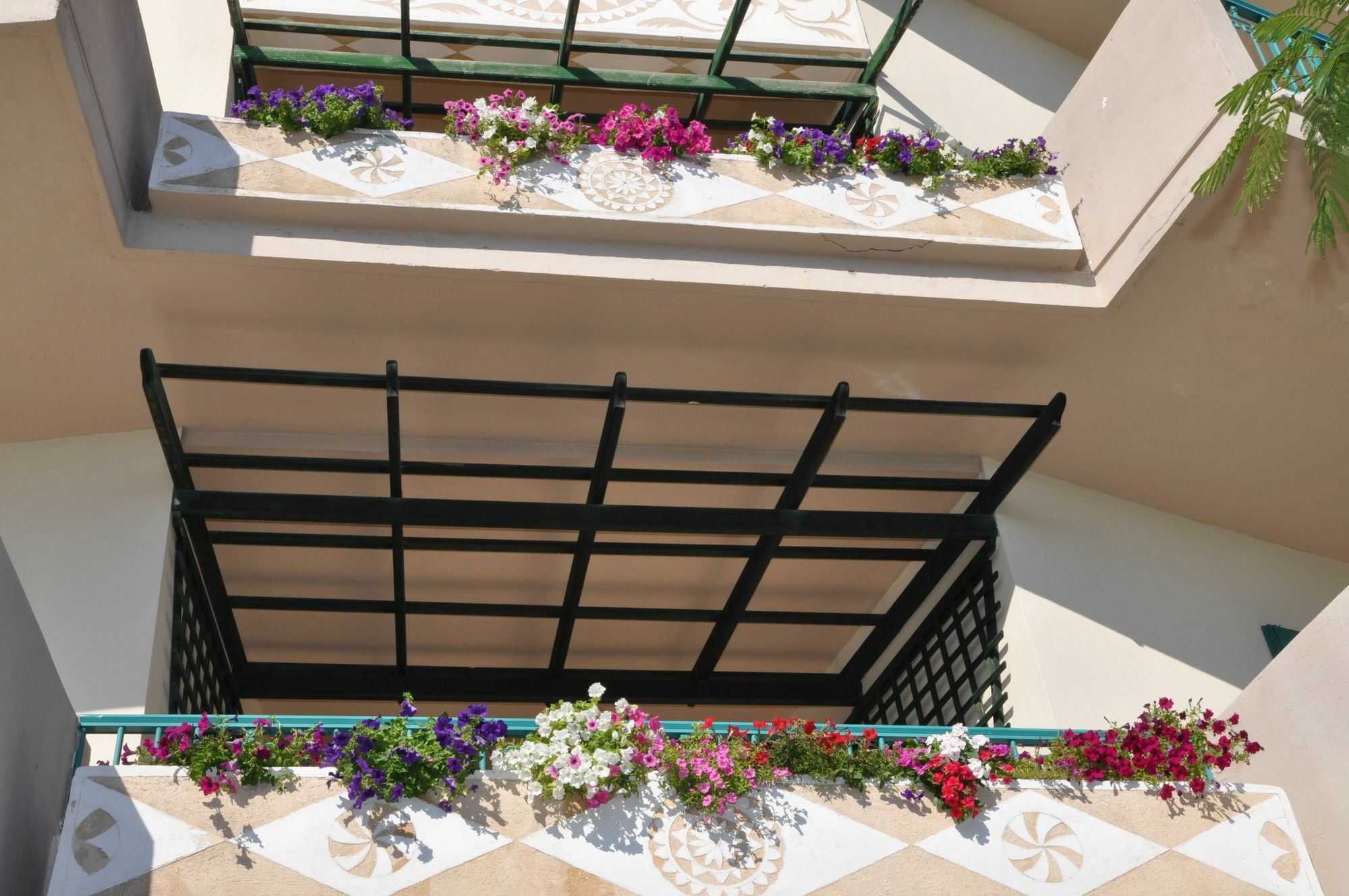 Aparthotel Kyveli 4*