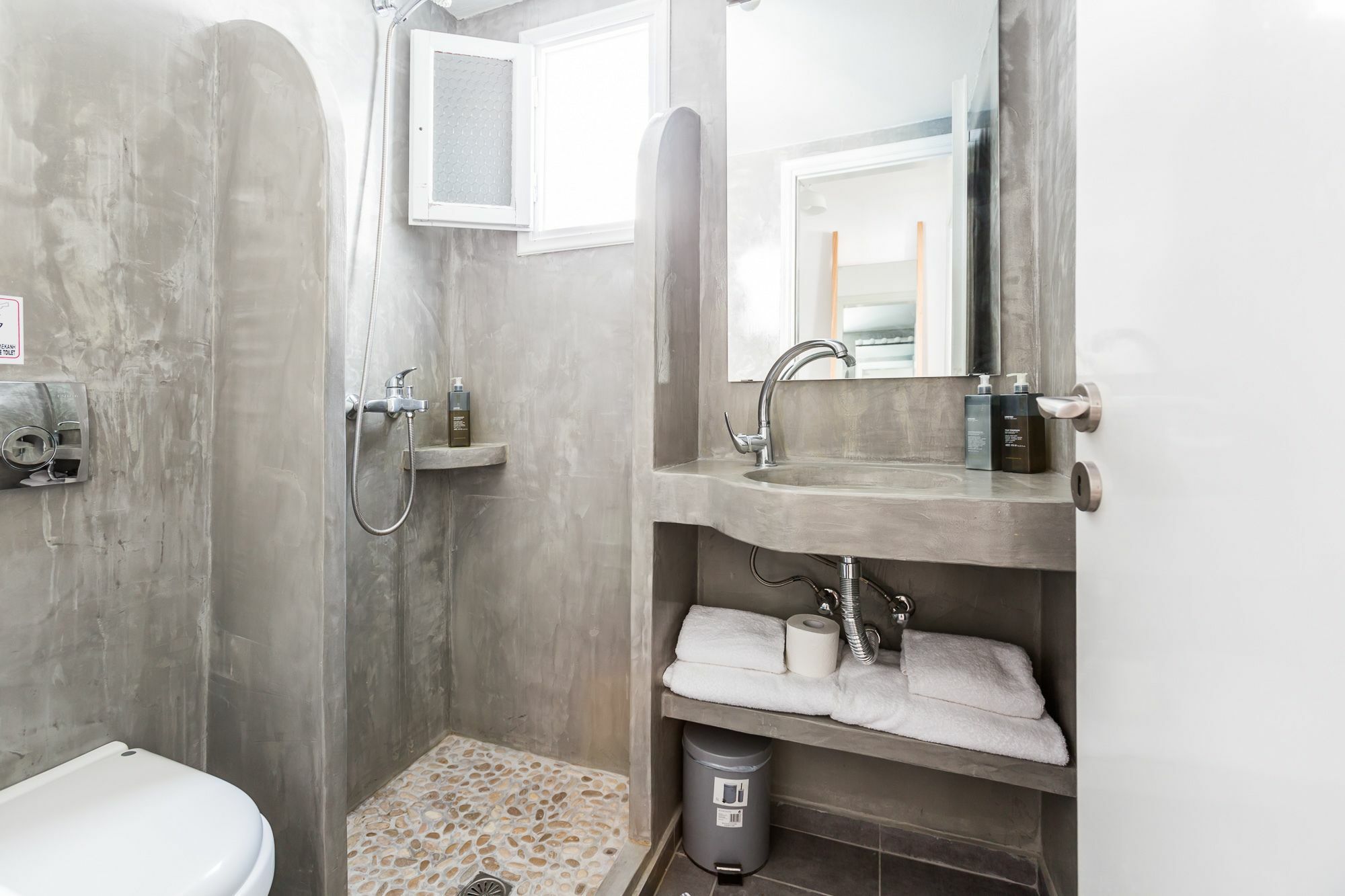 Fanouris Condo - Adults Only