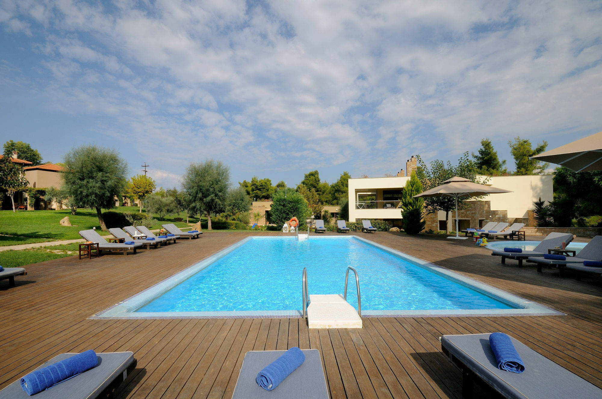 Apartment Polyastron Place