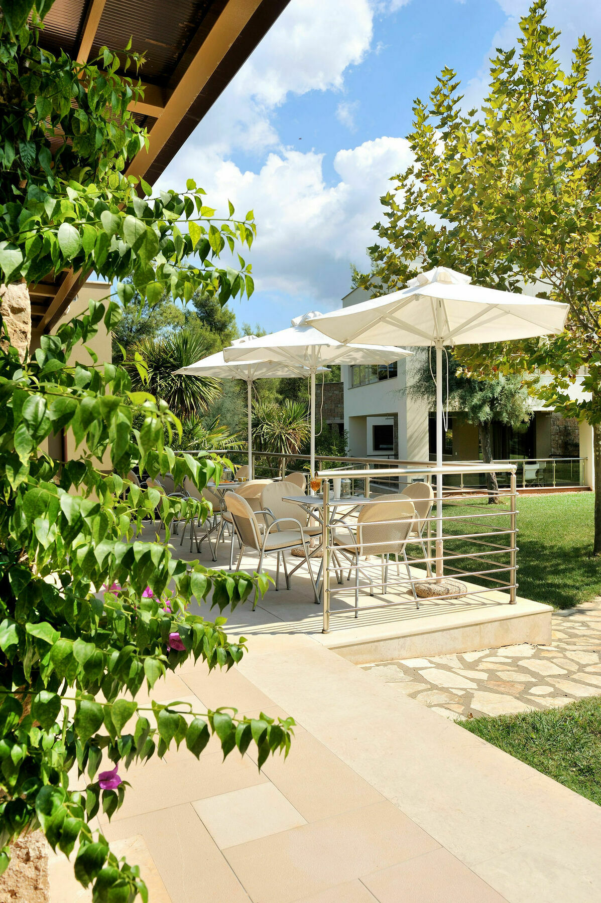 Apartment Polyastron Place