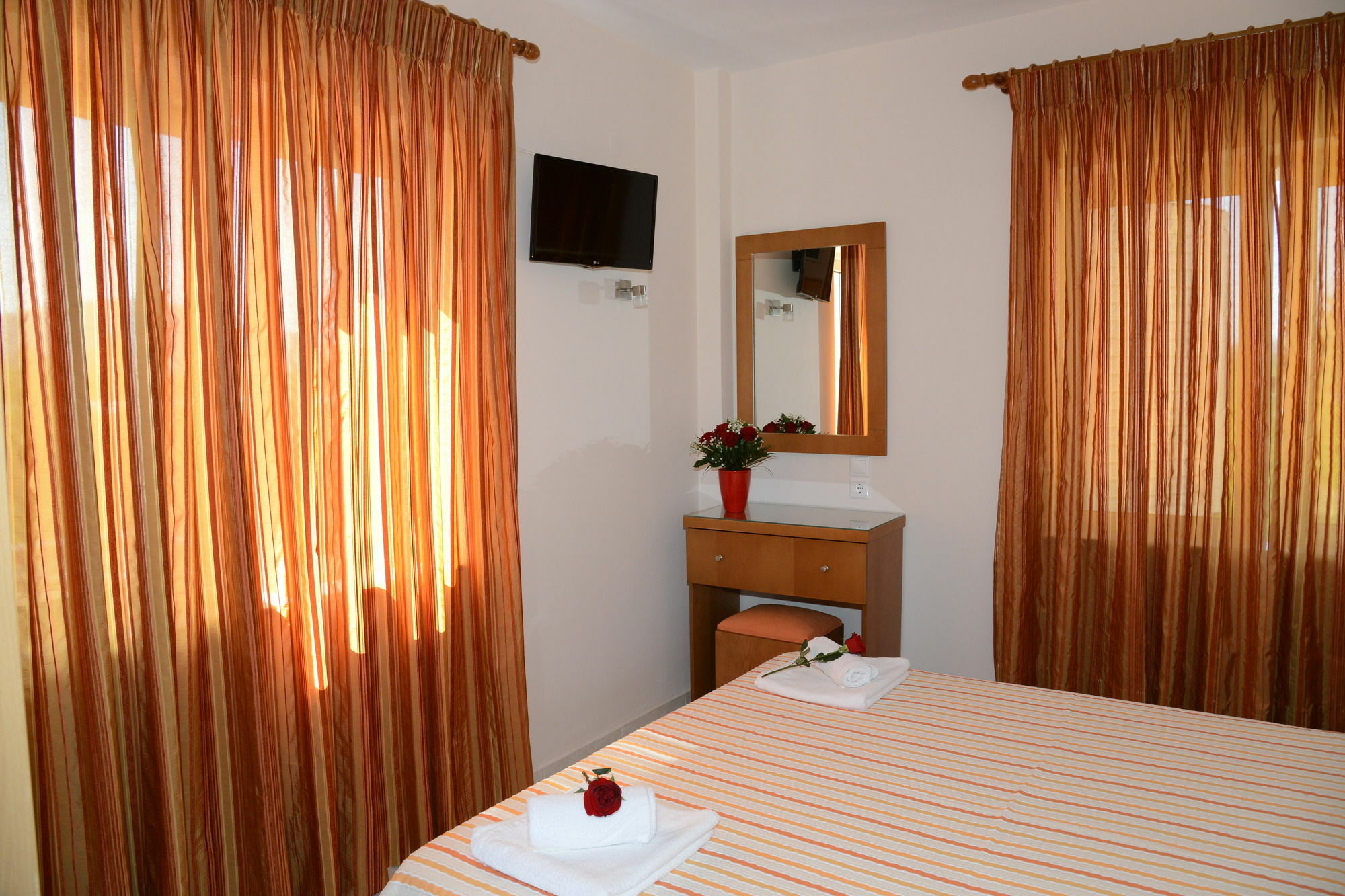 Maria's Filoxenia Aparthotel 3*