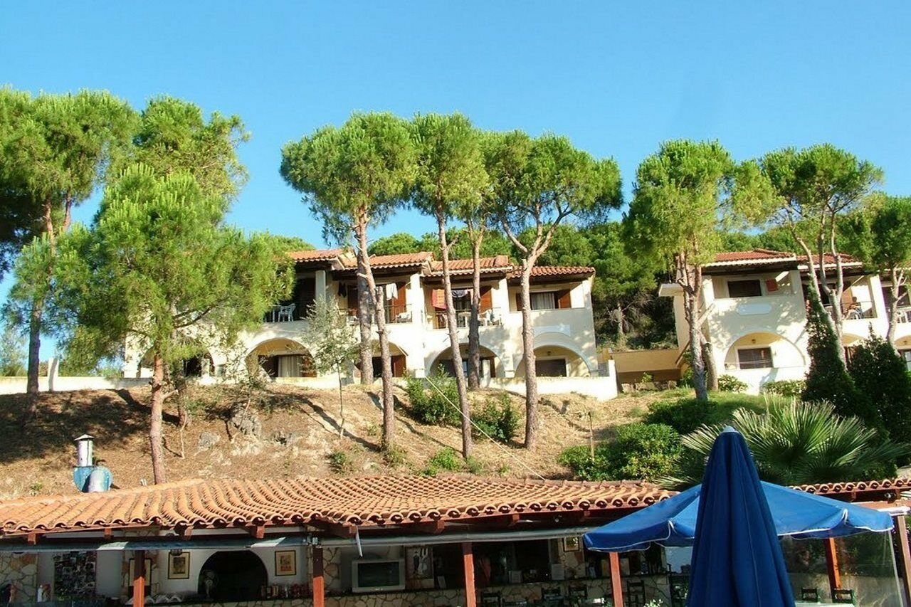 Celia Aparthotel