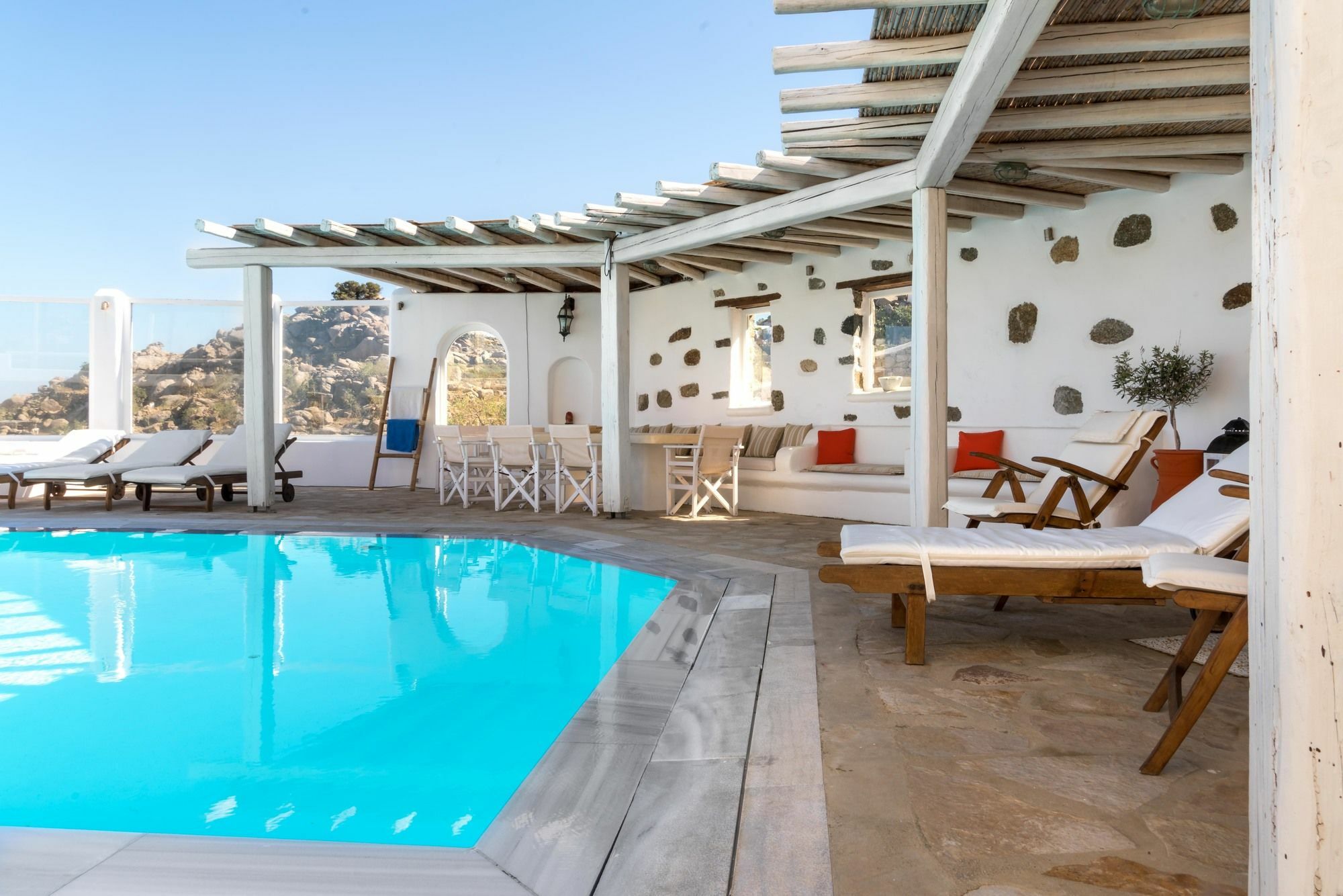 Terpsichore * Ornos (Mykonos)