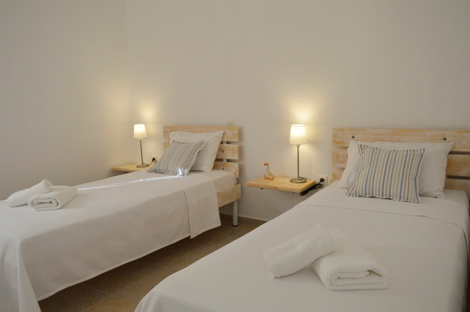 Minimal Houses * Mykonos Town