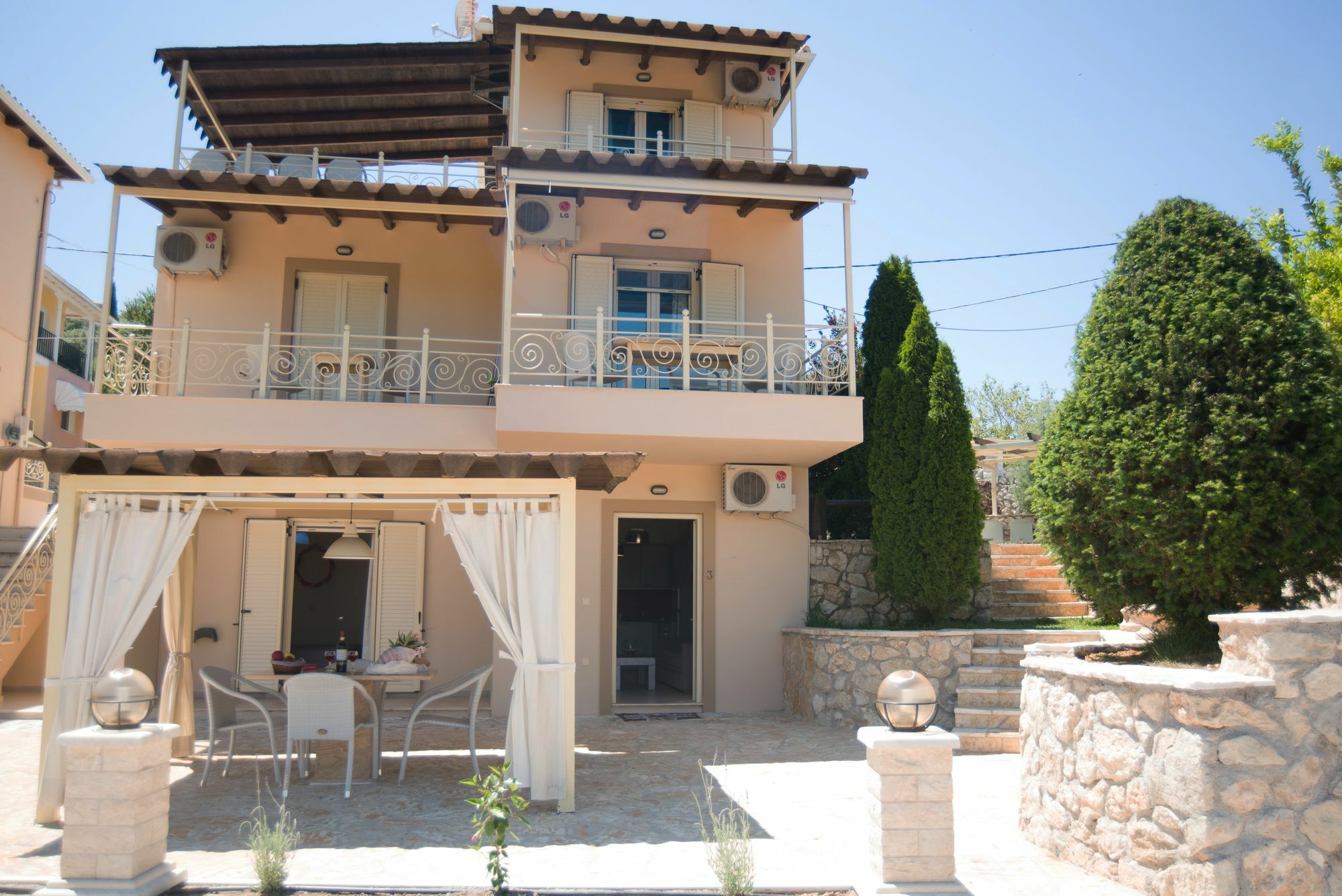Gea * Lygia (Lefkada)