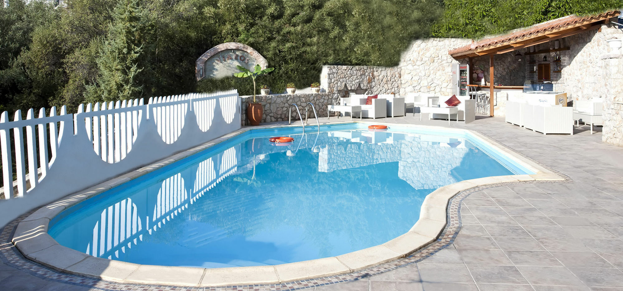 Viaros Aparthotel