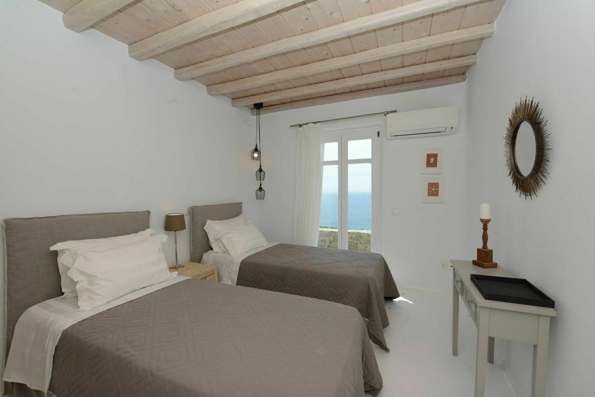 Mykonos Topaz By Diles Fanari (Mykonos)