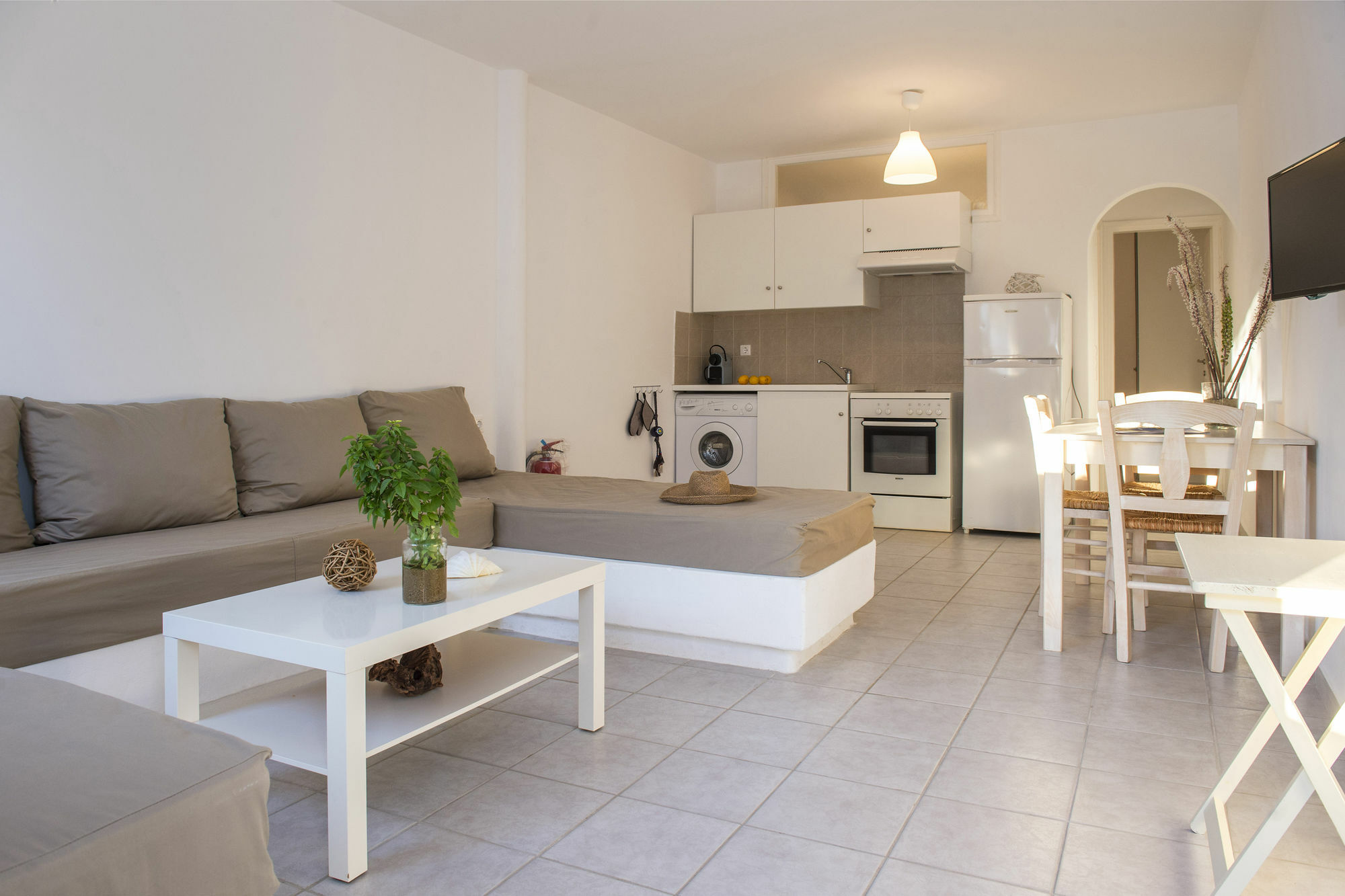 Cleopatra Homes Apartment *