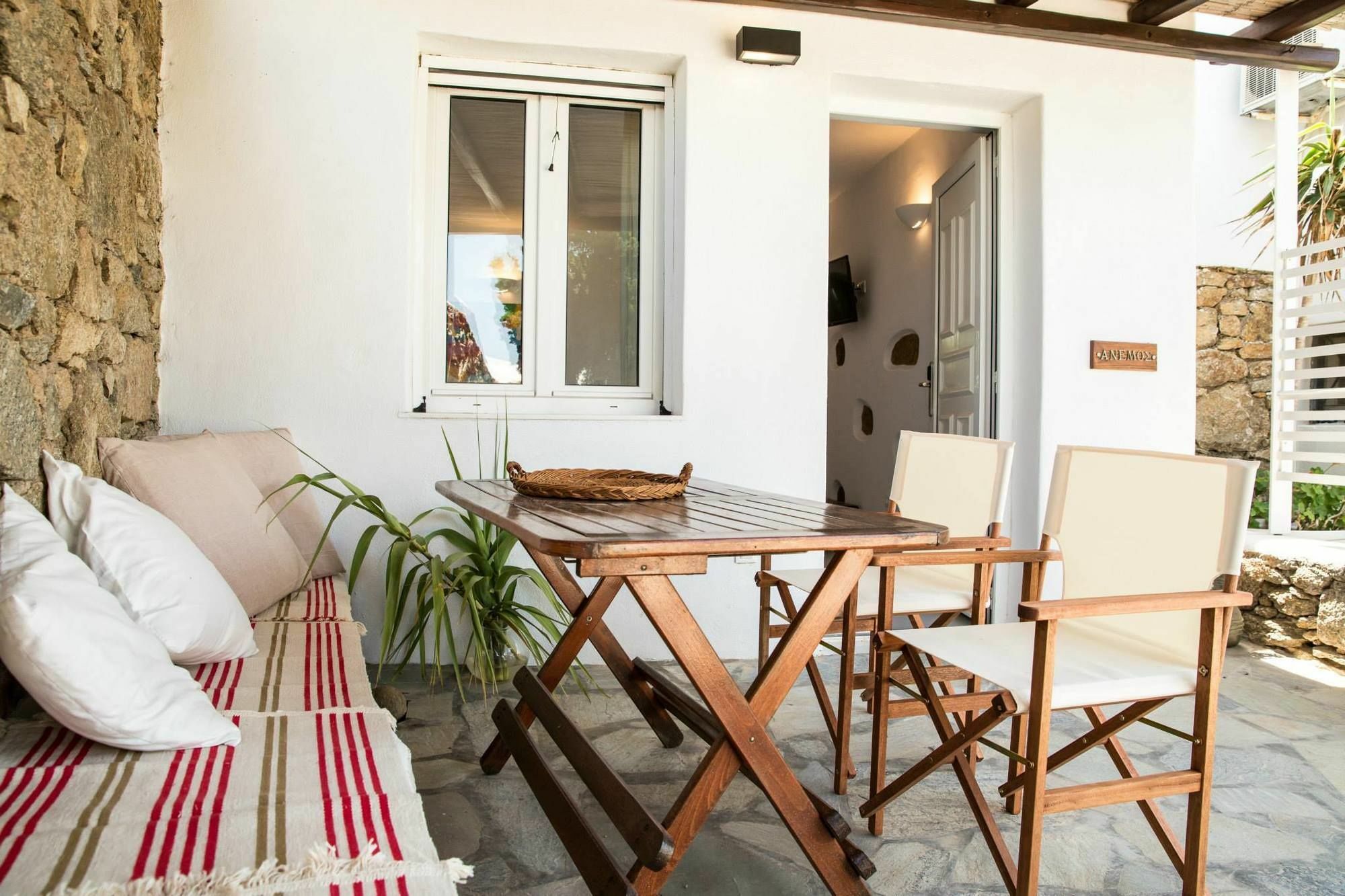 Bellou Apartment