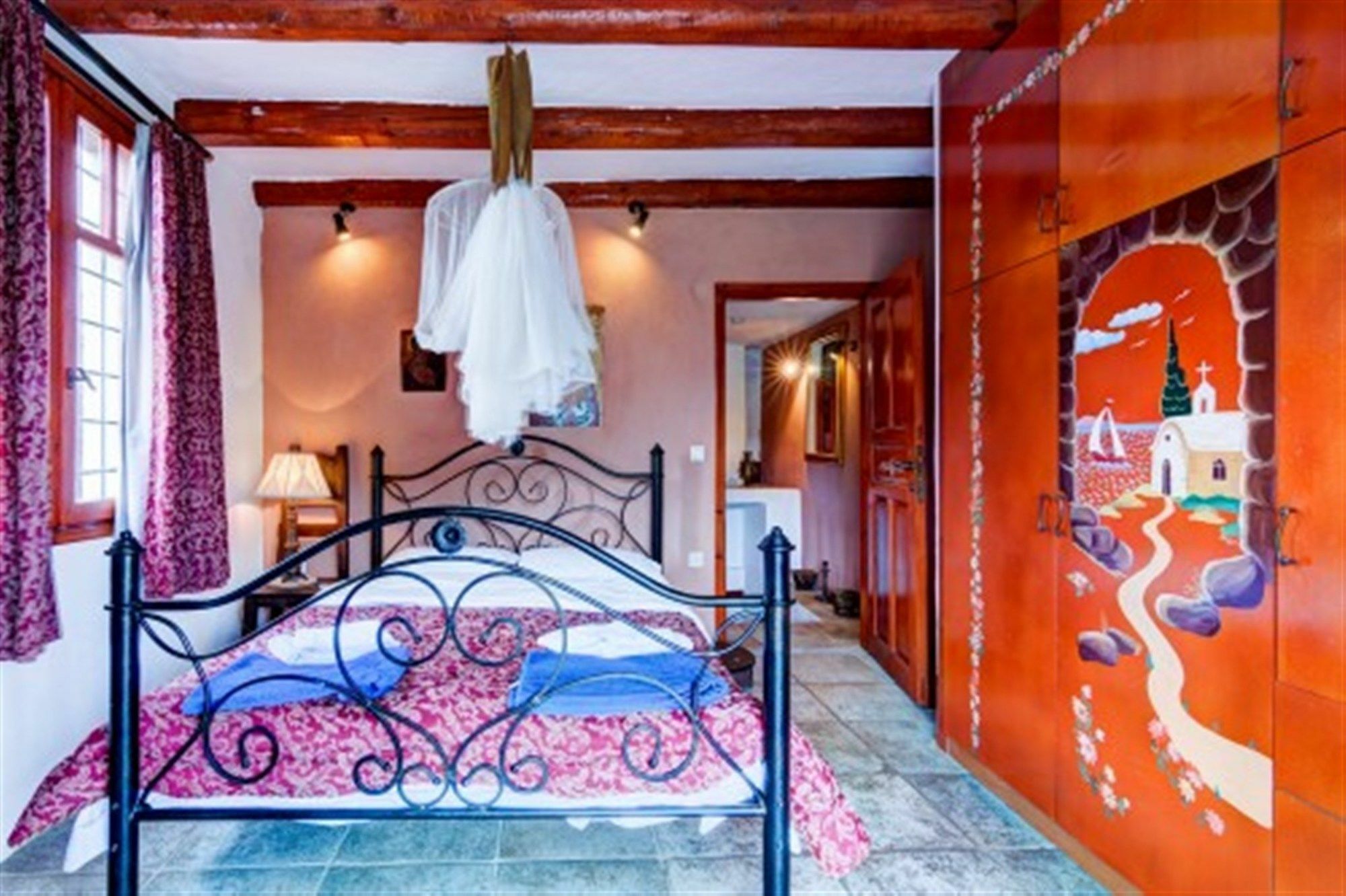 The Traditional Of Crete