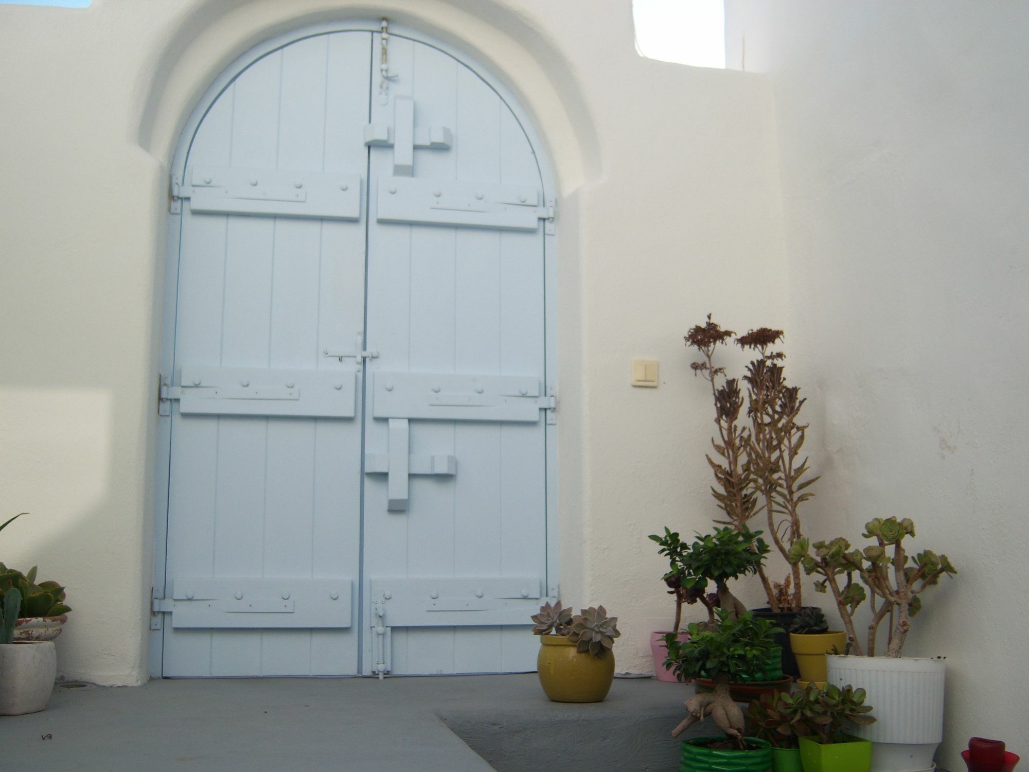 Christina's Cave House