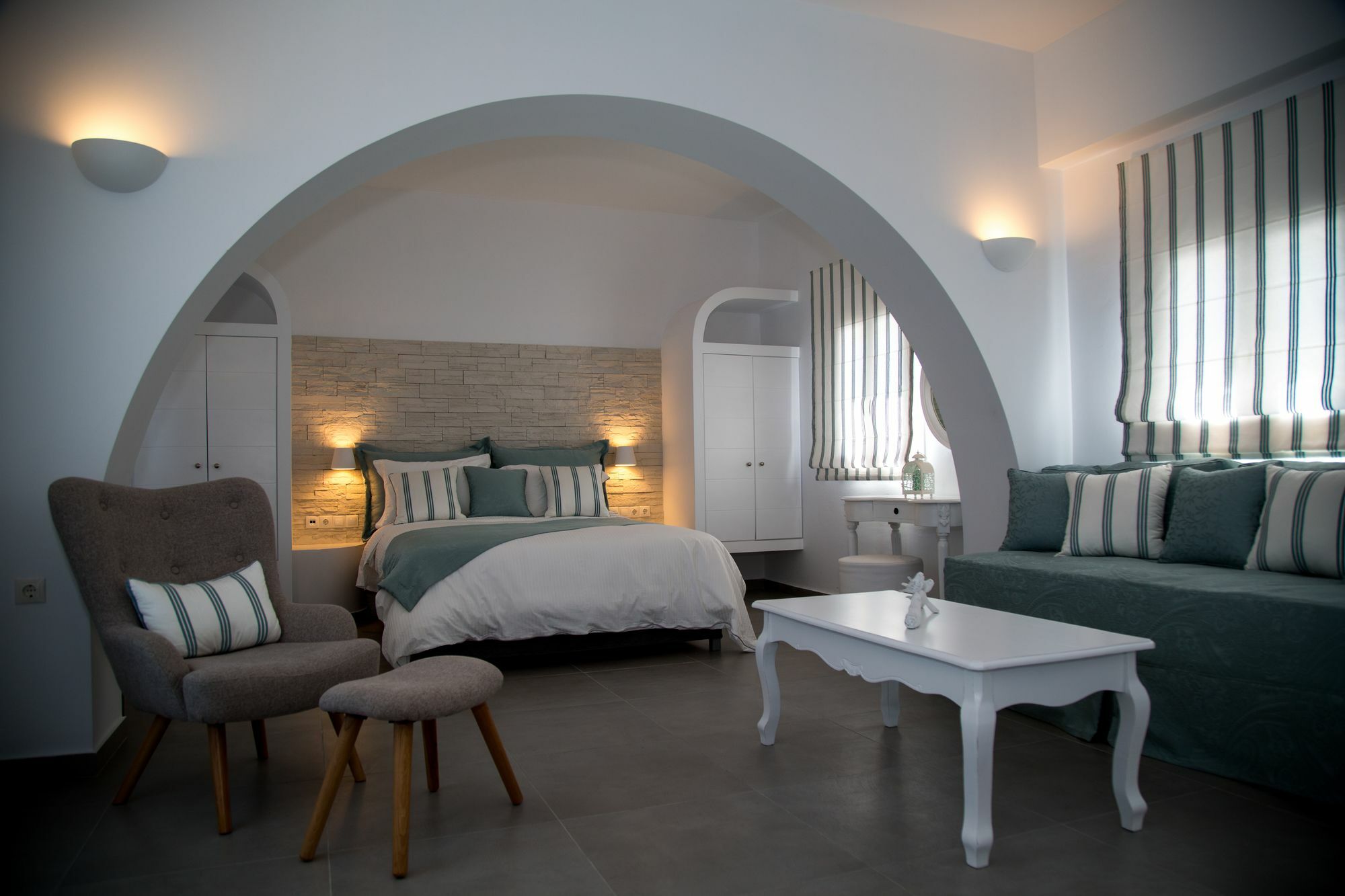 Renieris Apartment