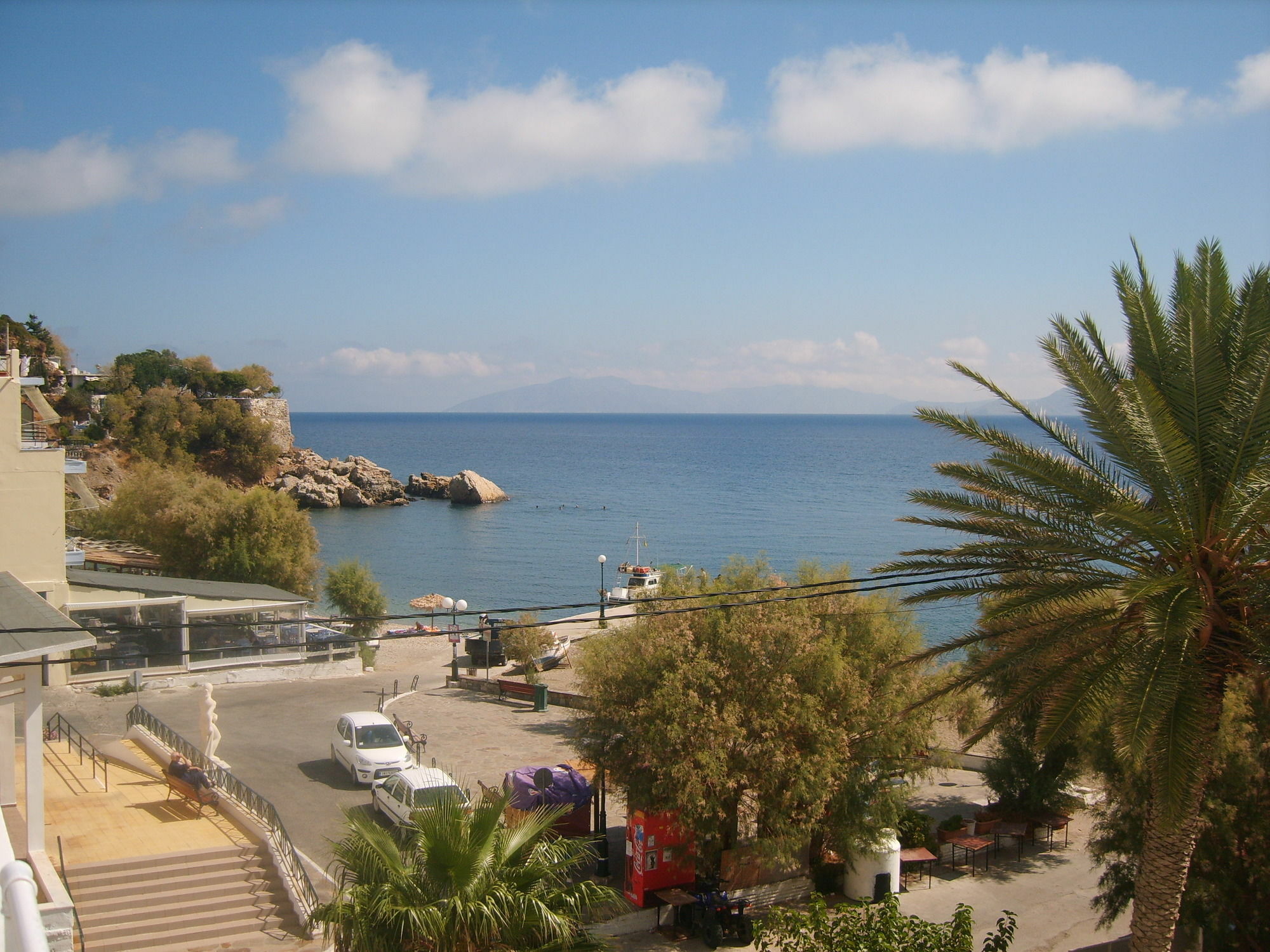 Apostolakis *