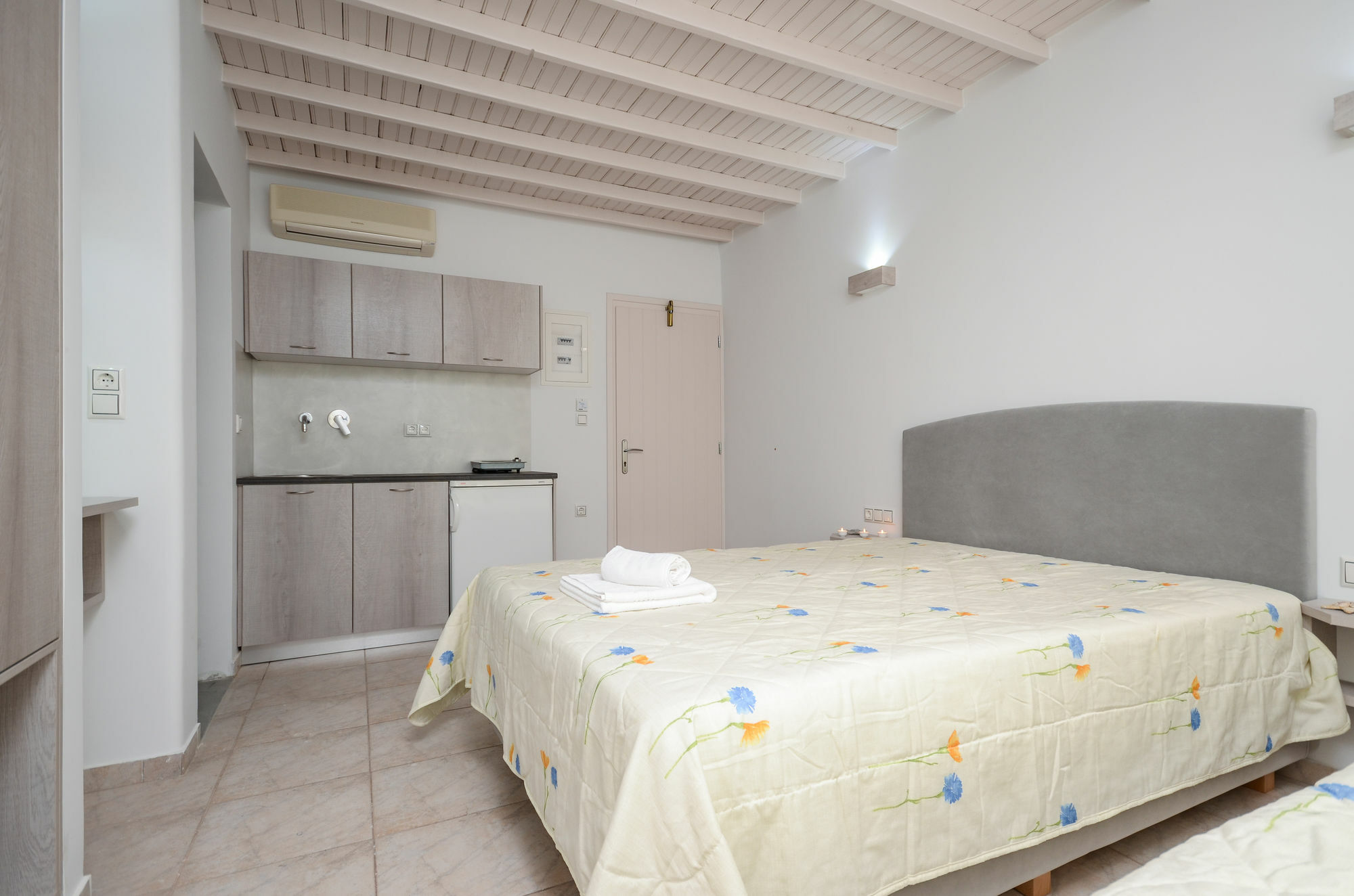 Elena Apartment *