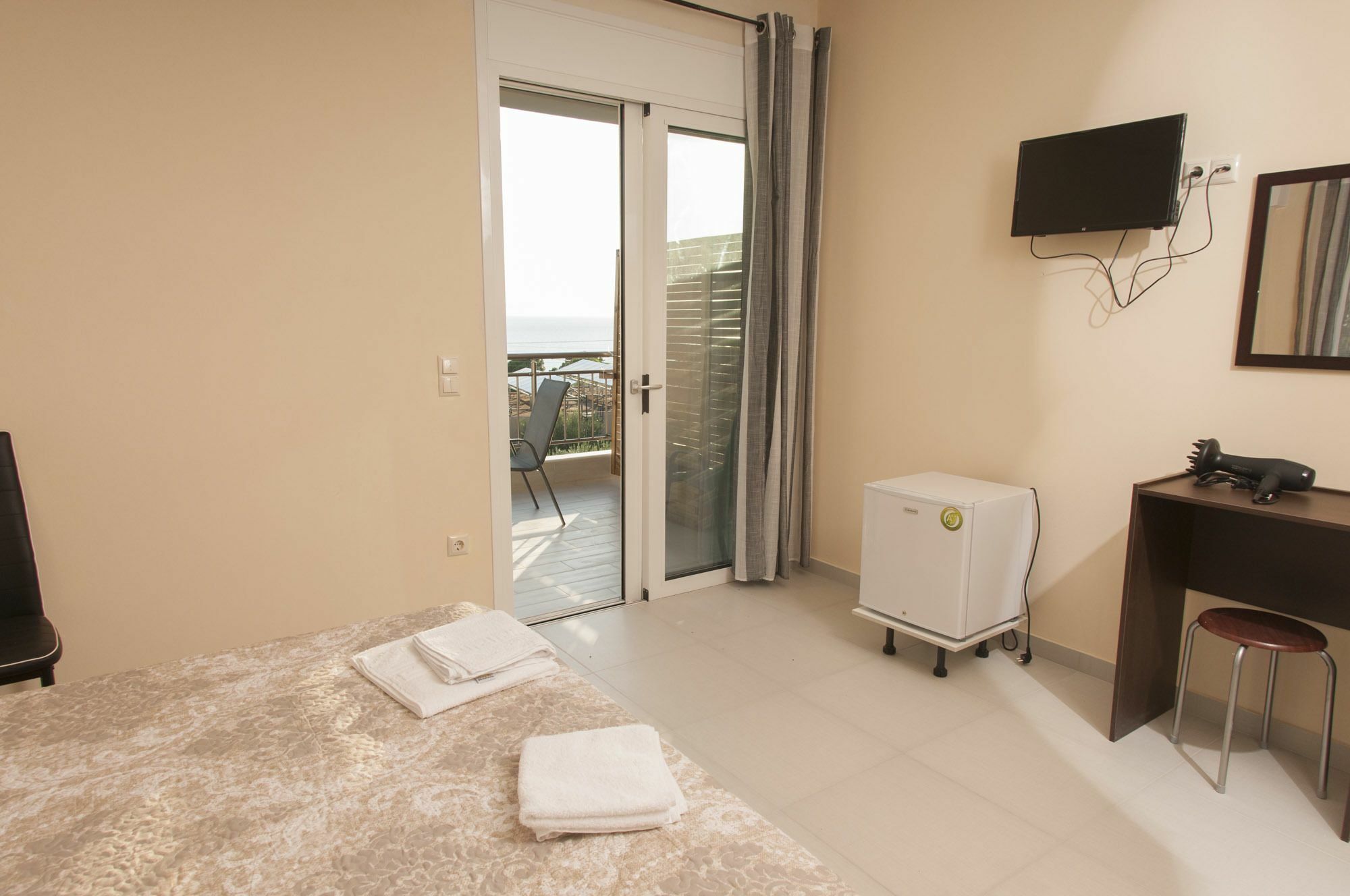 Elia & Thalassa Aparthotel 2*
