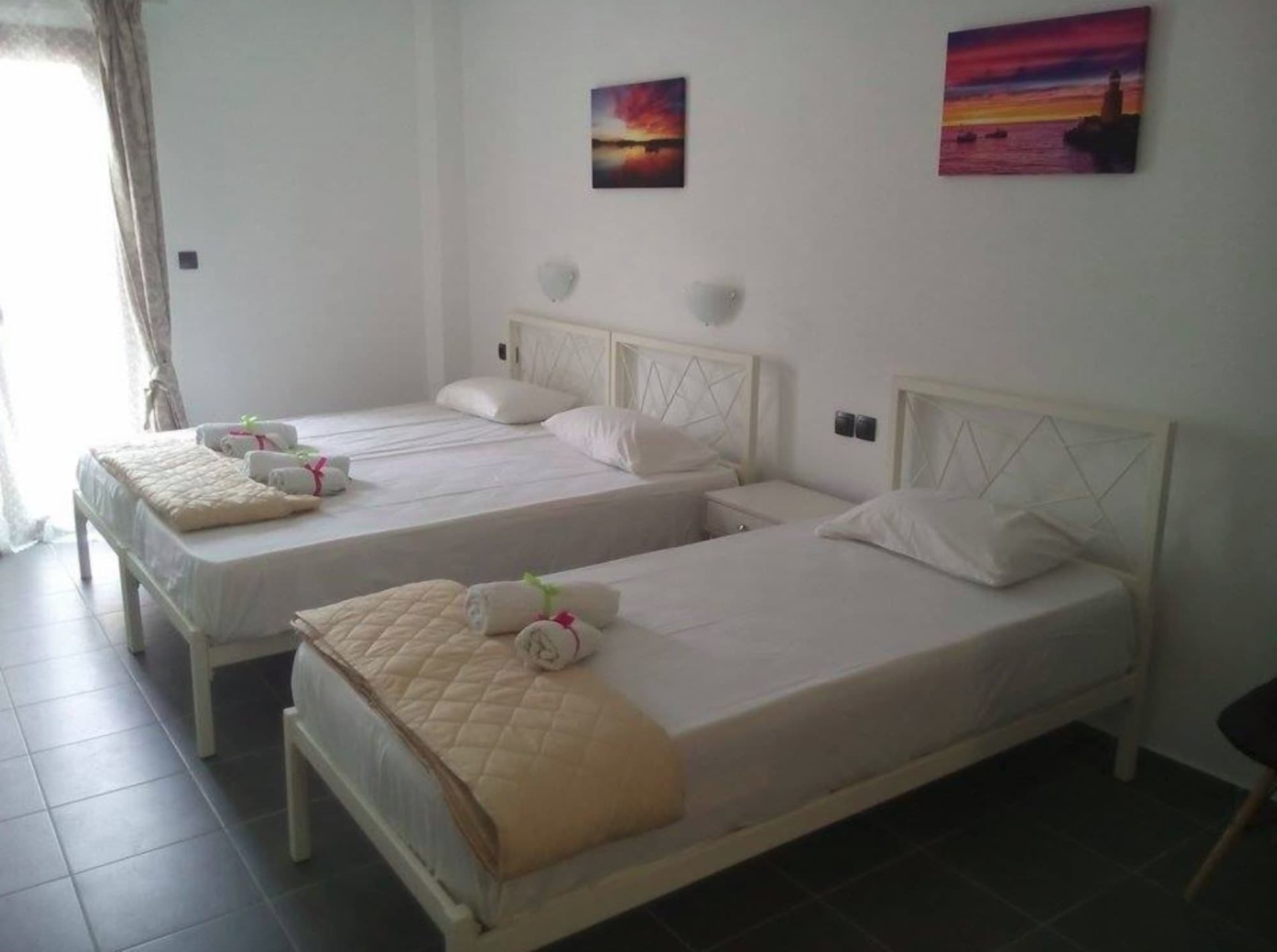 Elit Skiathos Town
