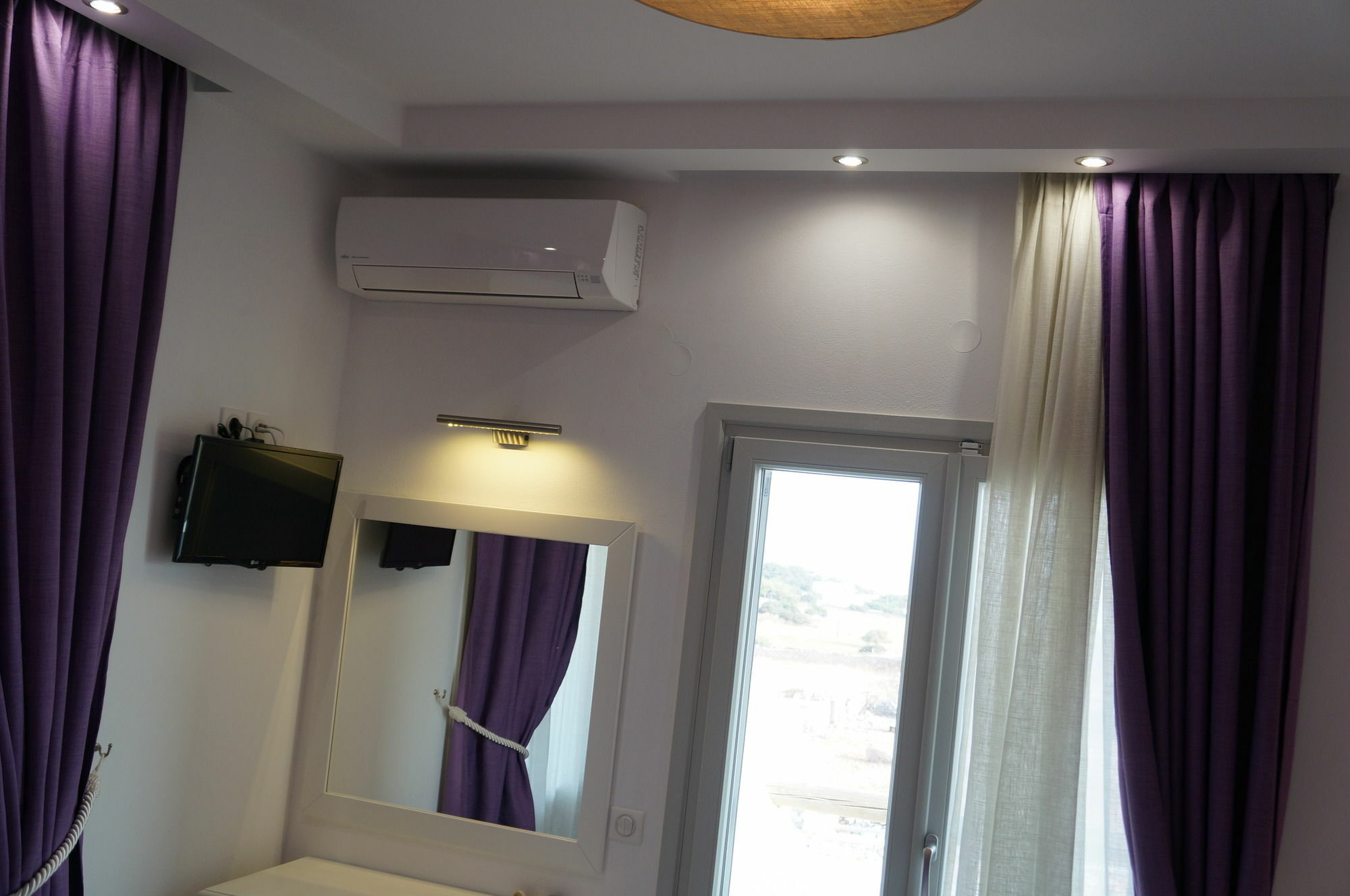 Pyrgaki Sun & Moon Luxury Suites Hotel 3*