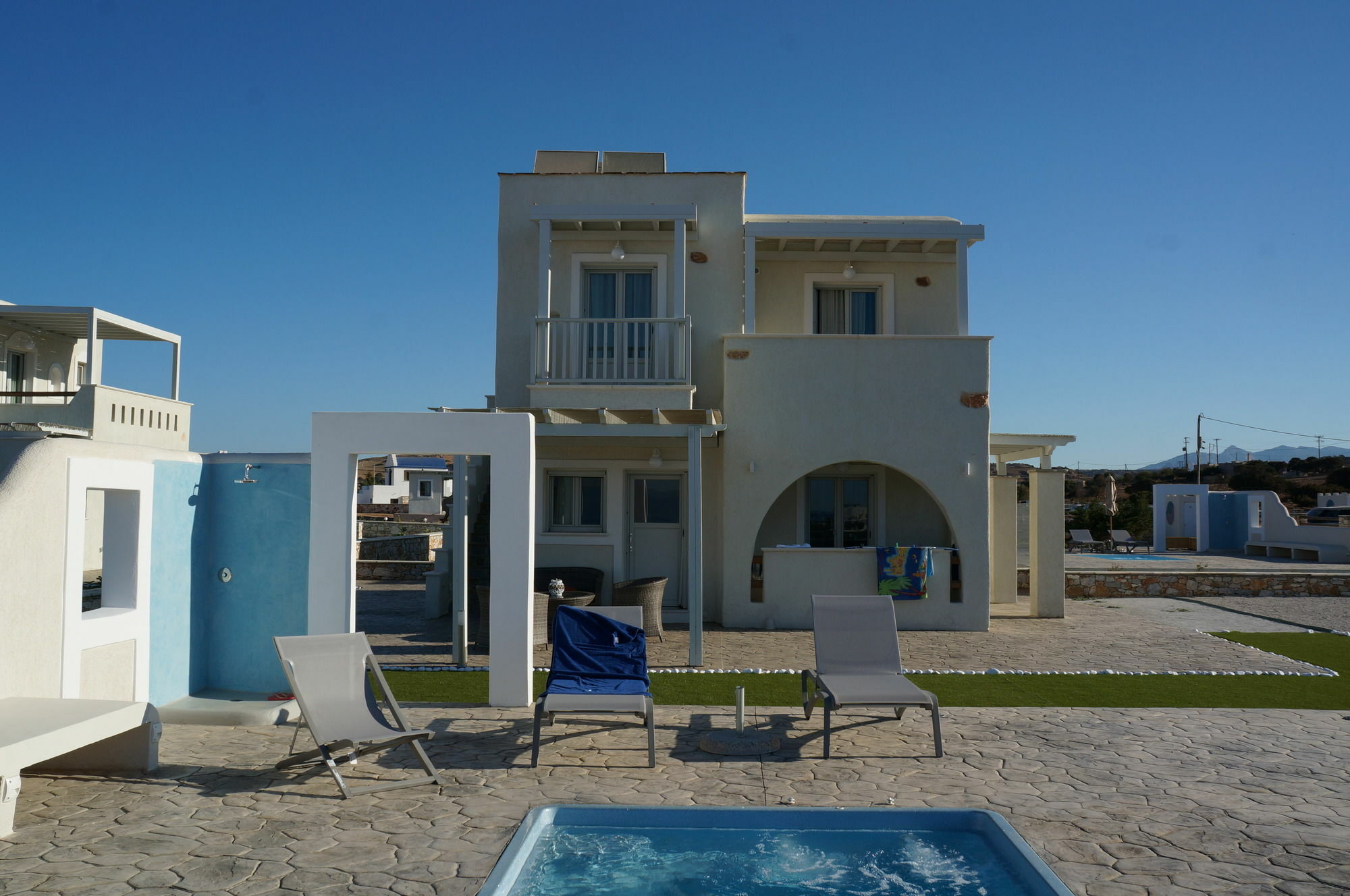 Pyrgaki Sun & Moon Luxury Suites Hotel