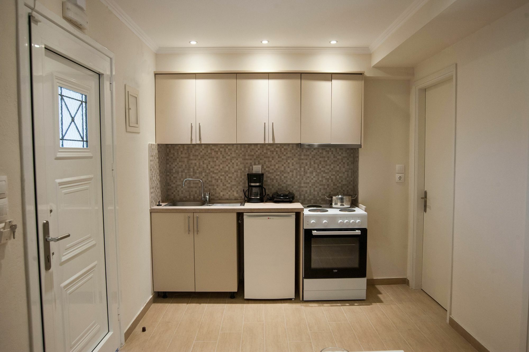 Vanessa's & Apartment