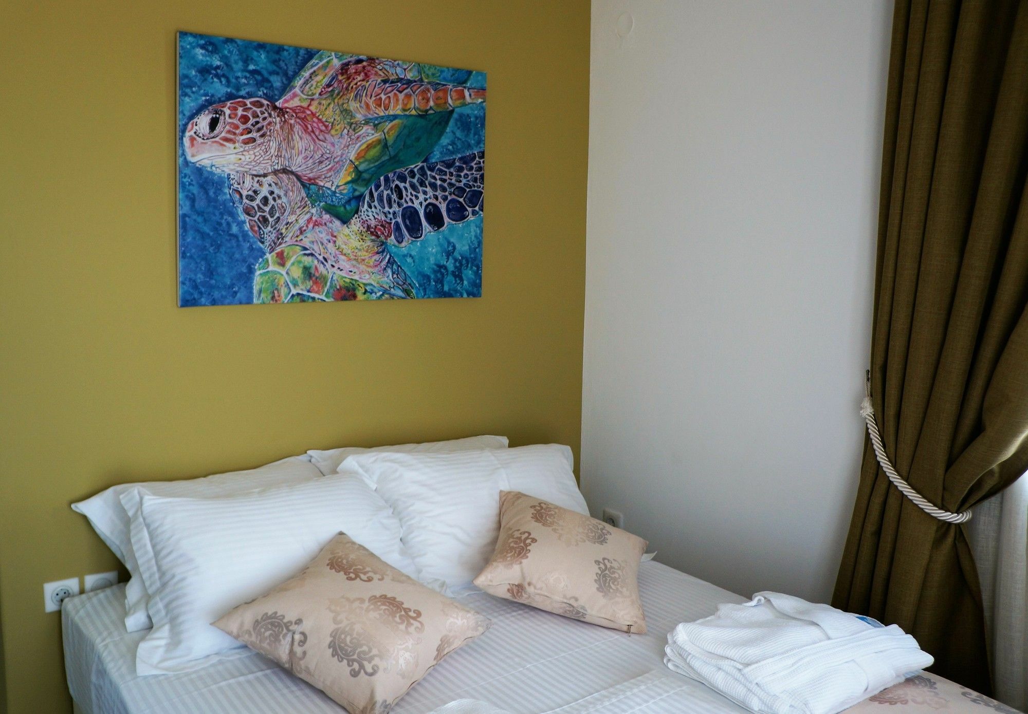 Pyrgaki Sun & Moon Luxury Suites 3*