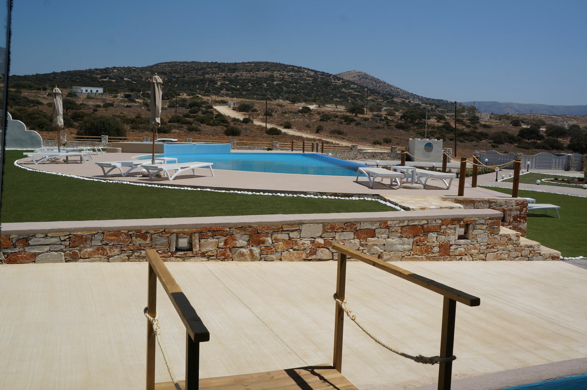 Pyrgaki Sun & Moon Luxury Suites 3*