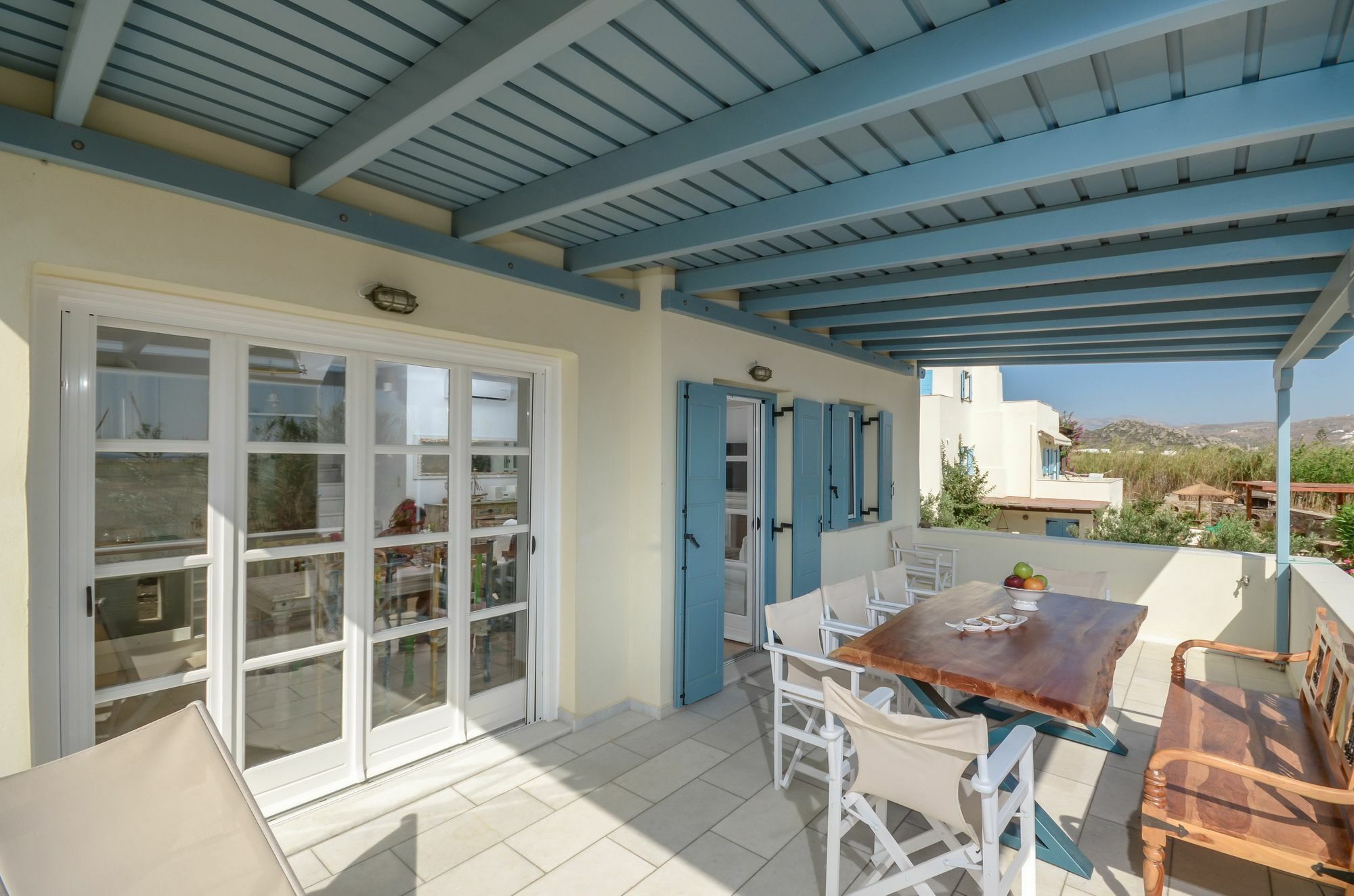 Villa Seaside Naxos • *