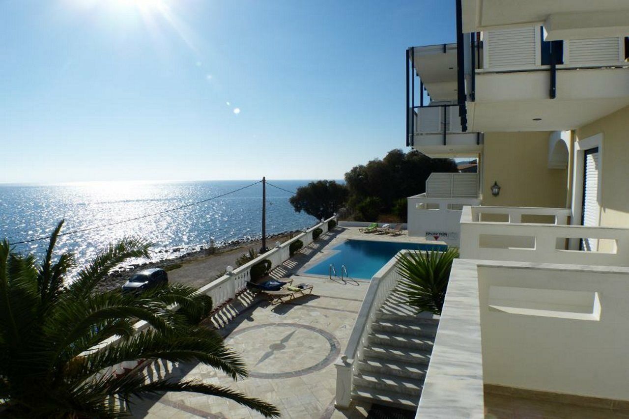 Ostria Seaside And Aparthotel