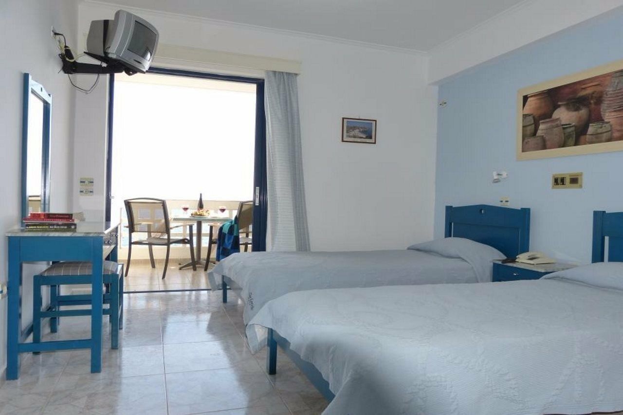 Ostria Seaside And Aparthotel 4*