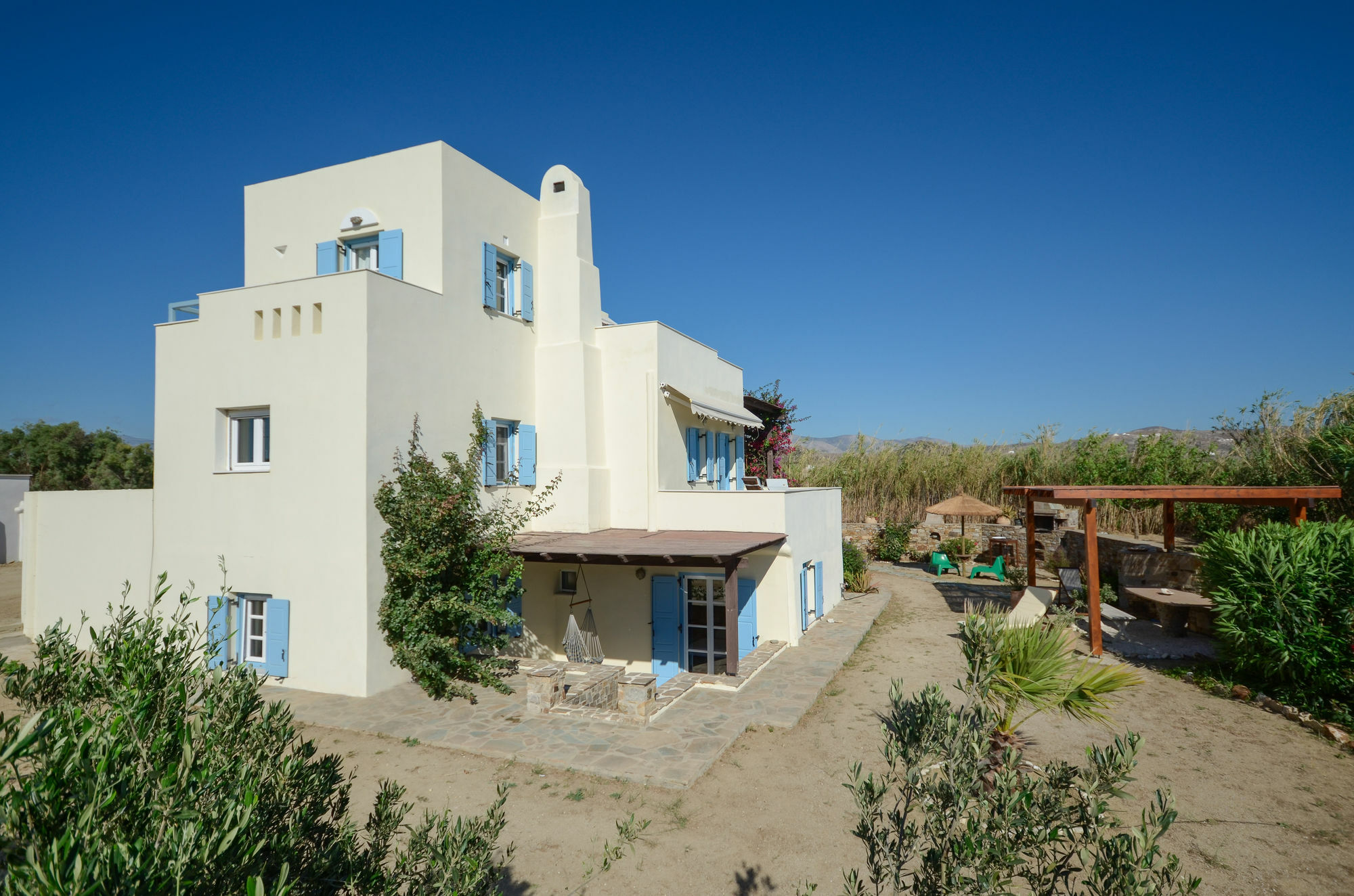 Villa Seaside Naxos • *