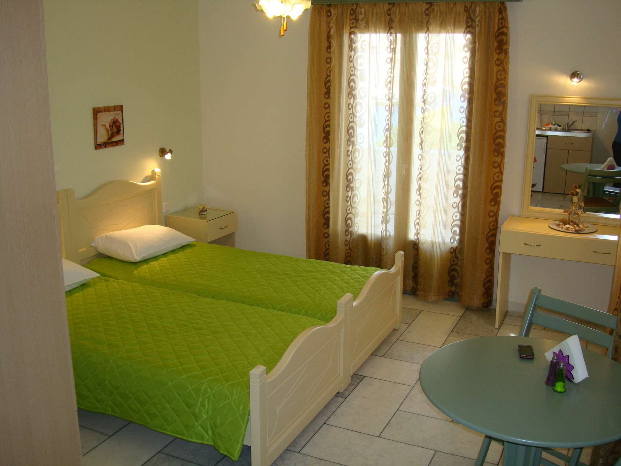 Kalados Studios Apartment *