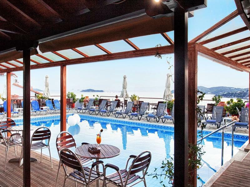 Poseidon Aparthotel