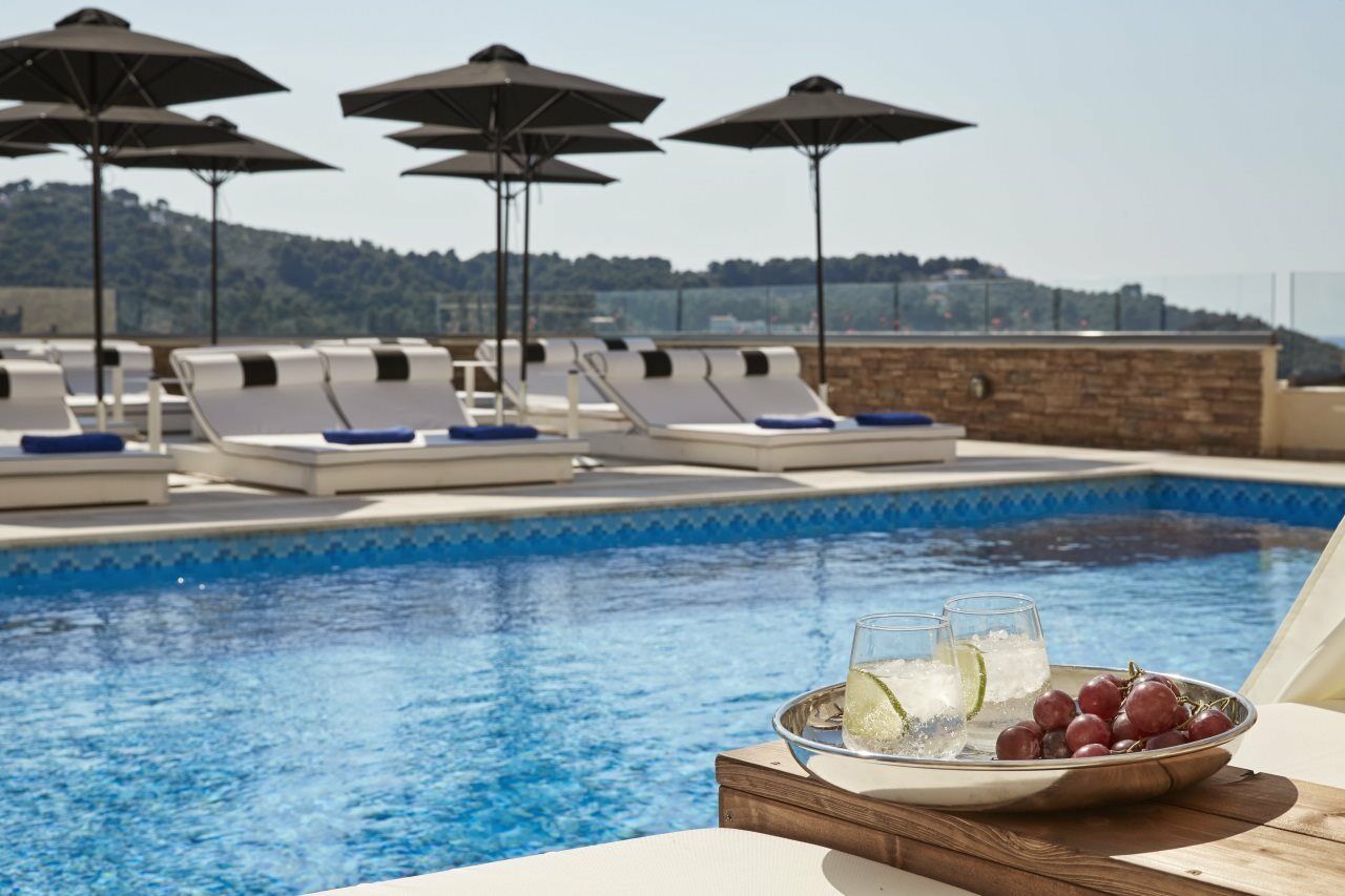Living Aparthotel