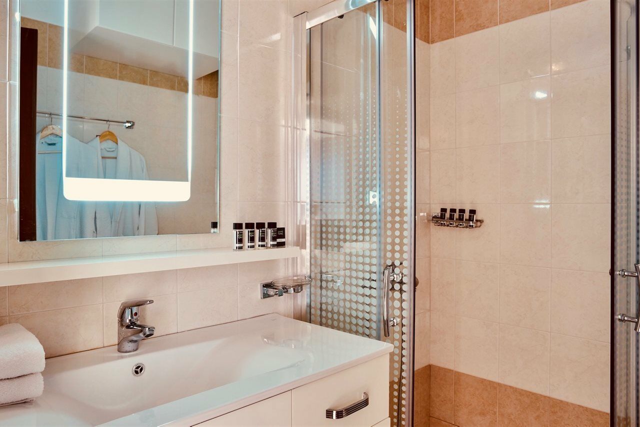 Living Aparthotel