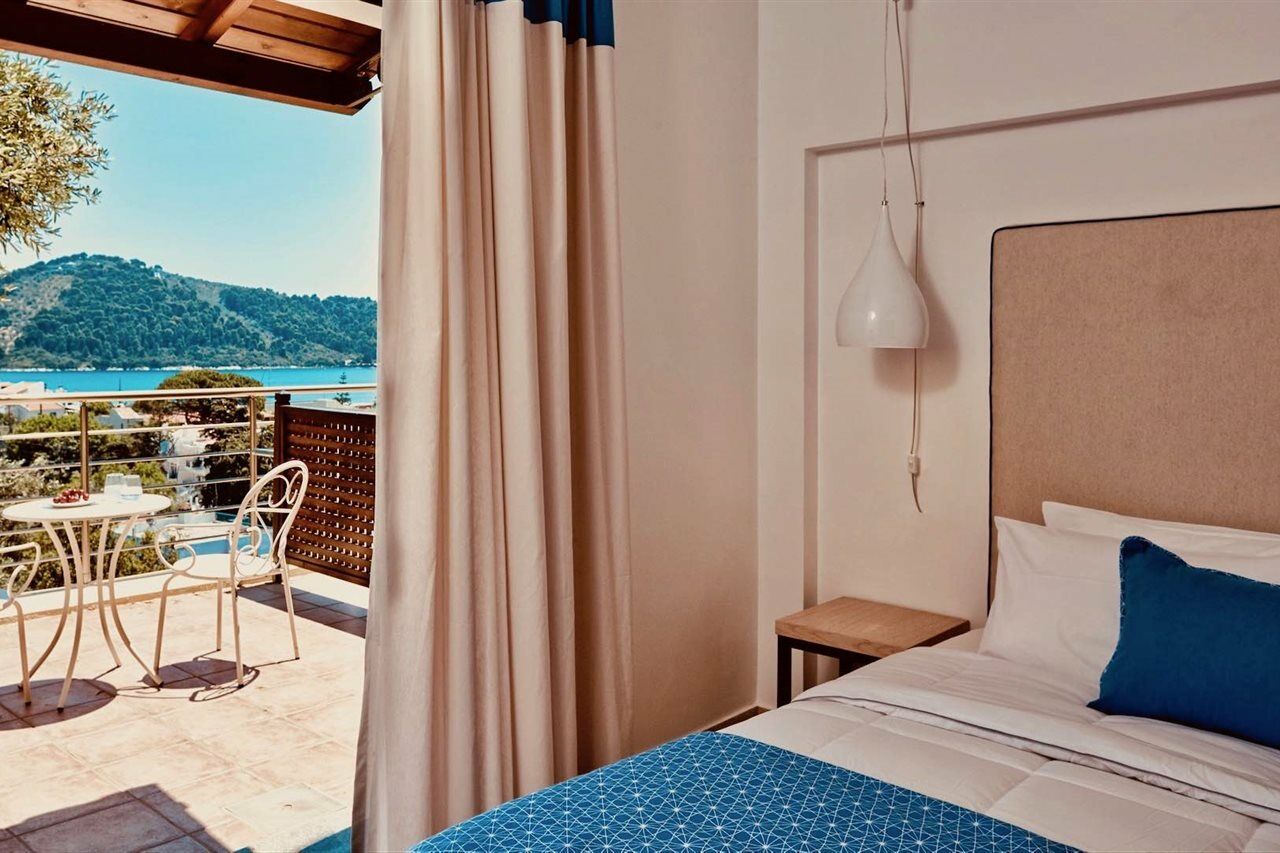Living Aparthotel