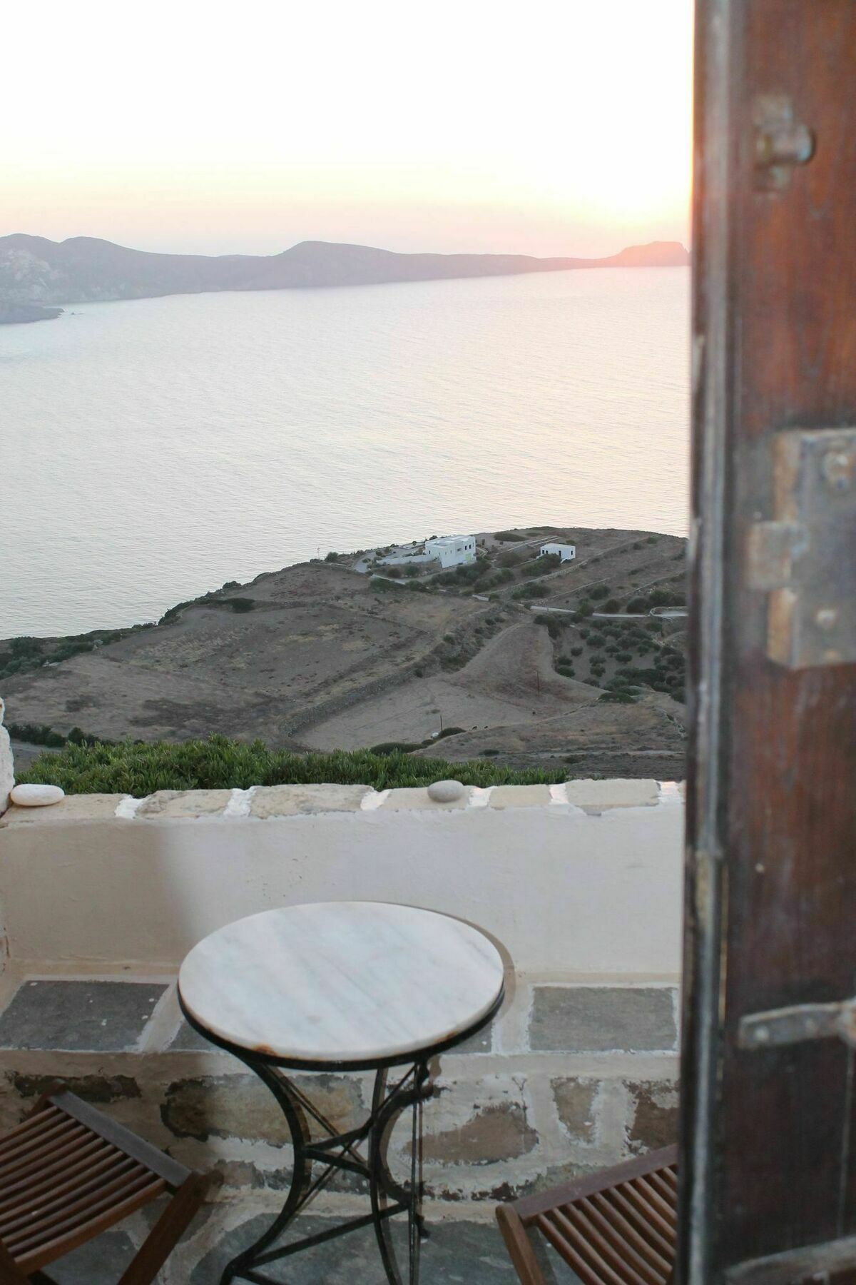 Apartment Kastro Milos