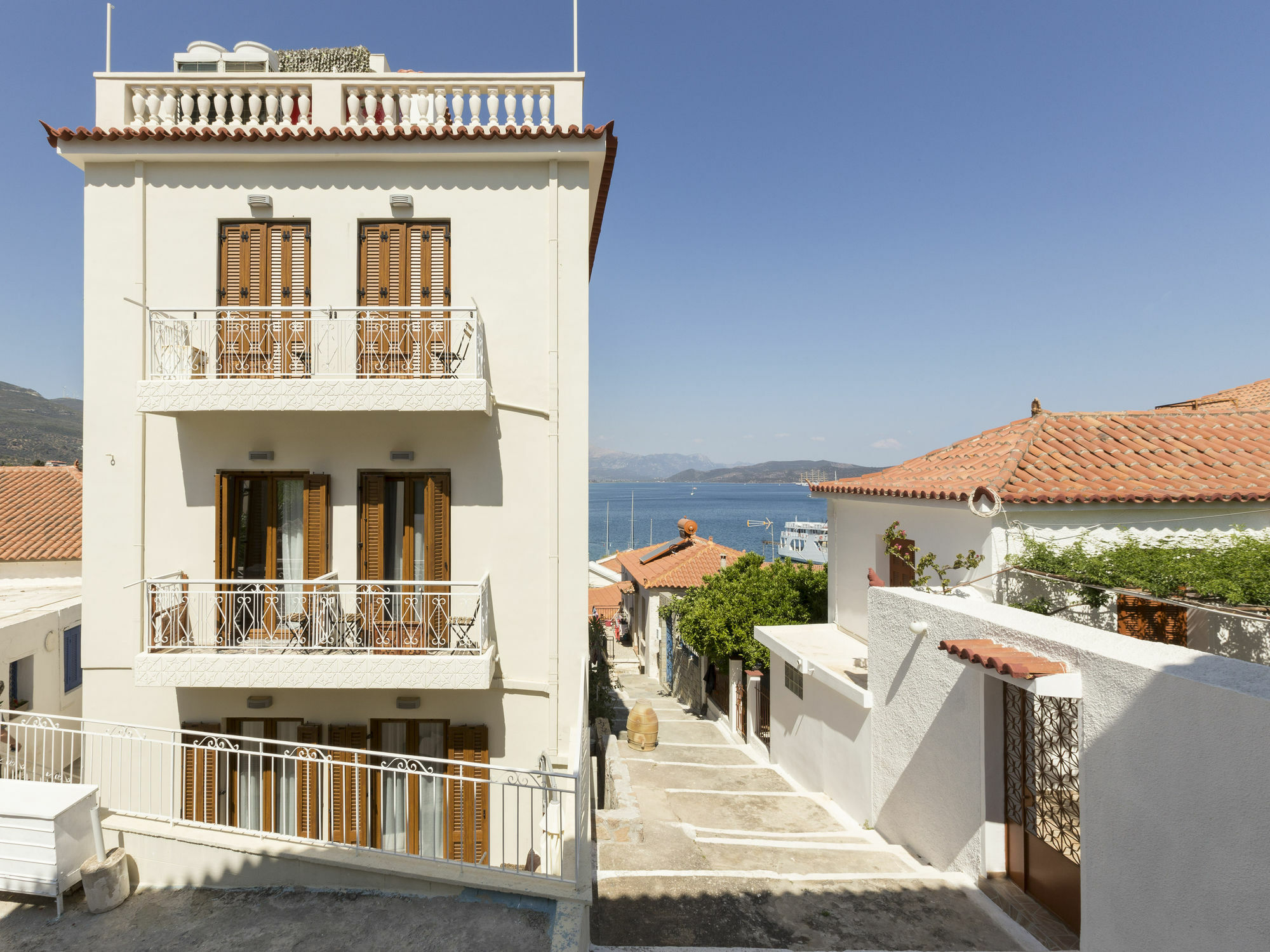 Dimitra Boutique Poros Town