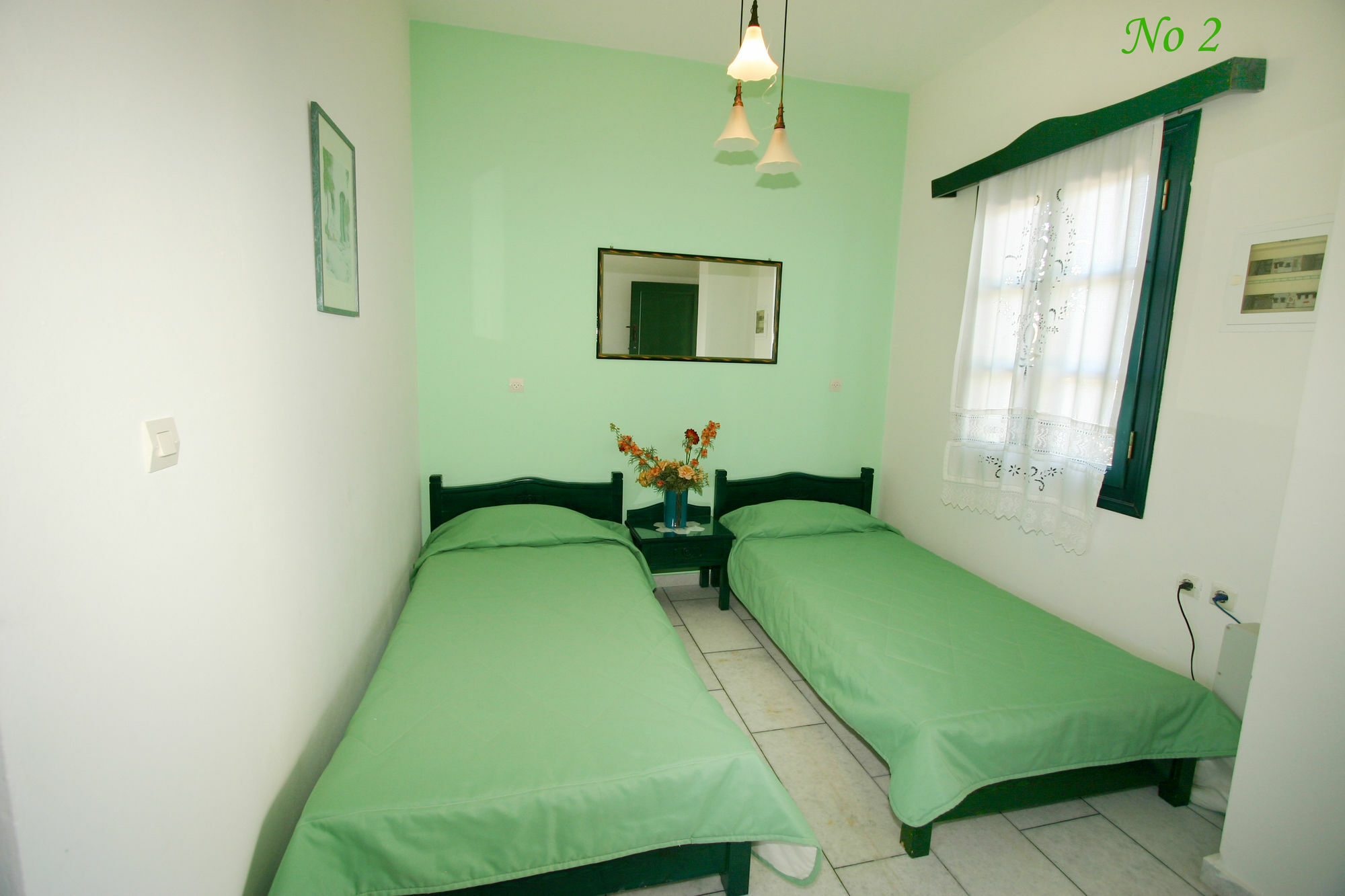 Vrettos Beachfront Apartment *