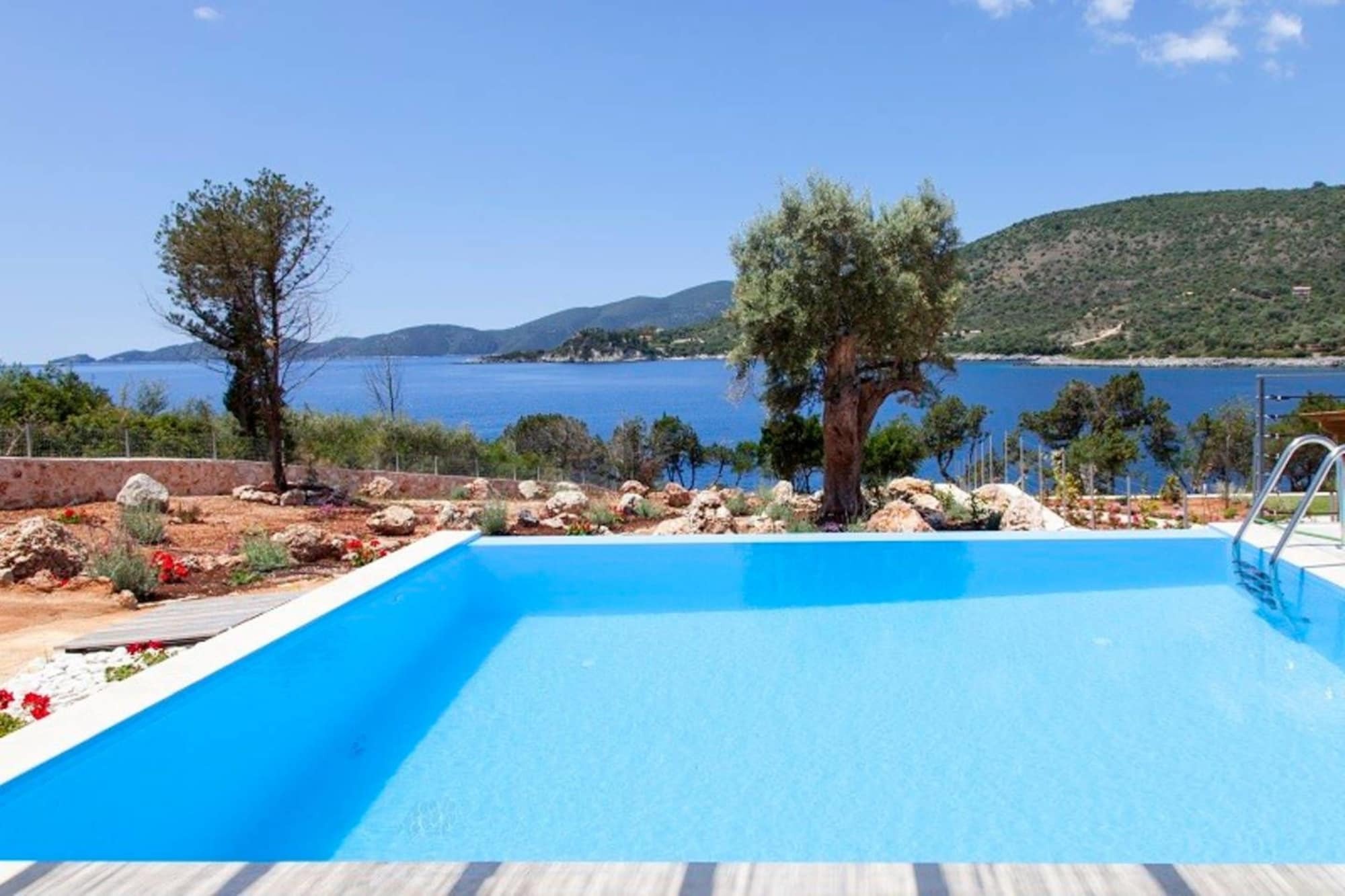 Zidanos Luxurious Sea Front Villa Marantochori