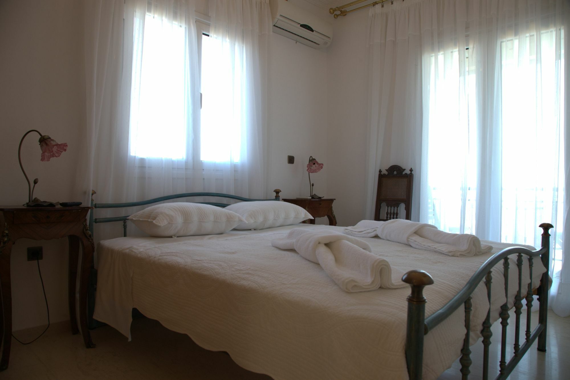 Estate Dafnopanagia Magda