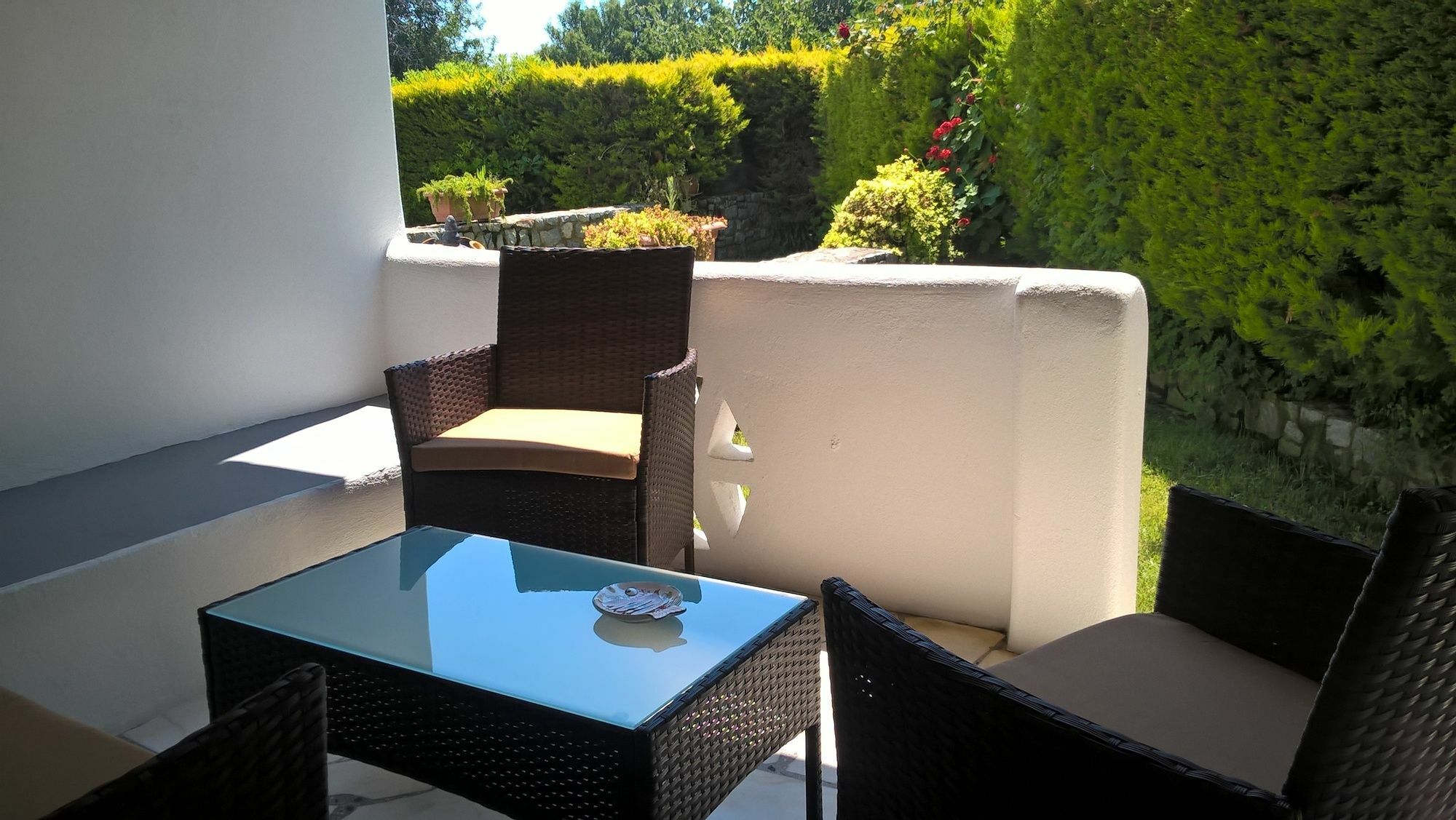 Apartment To Pithari *