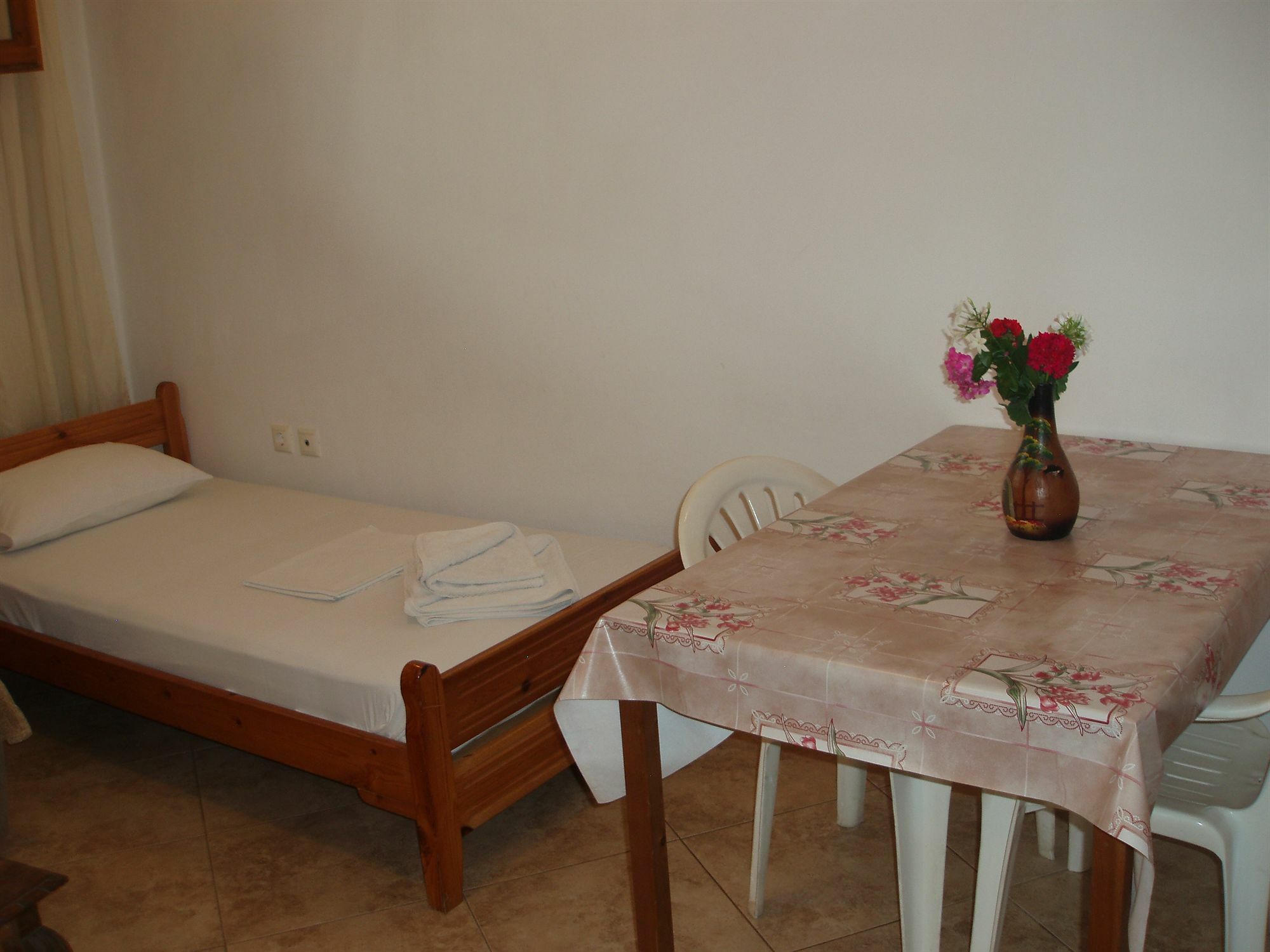 Hellen Apartment *