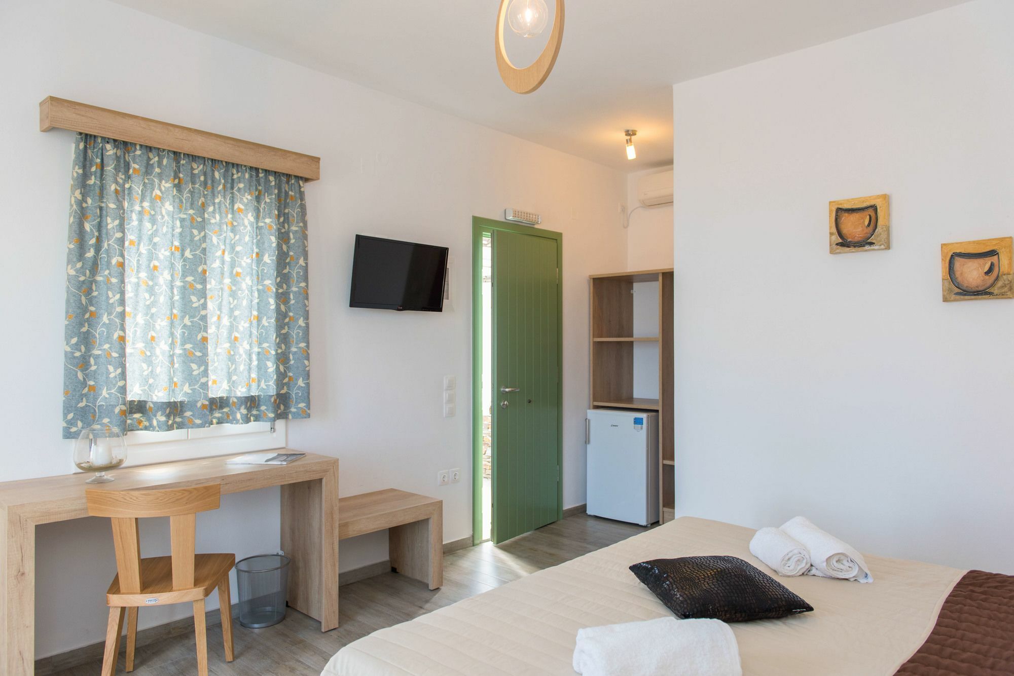 & Archontou Bed & Breakfast 3*