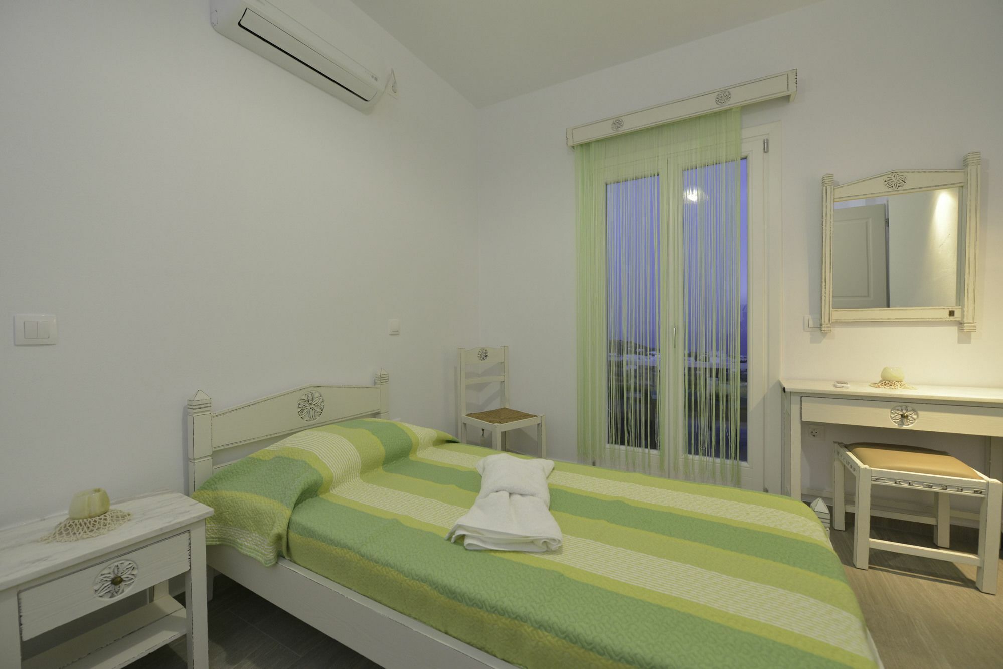 Bed & Breakfast & Archontou