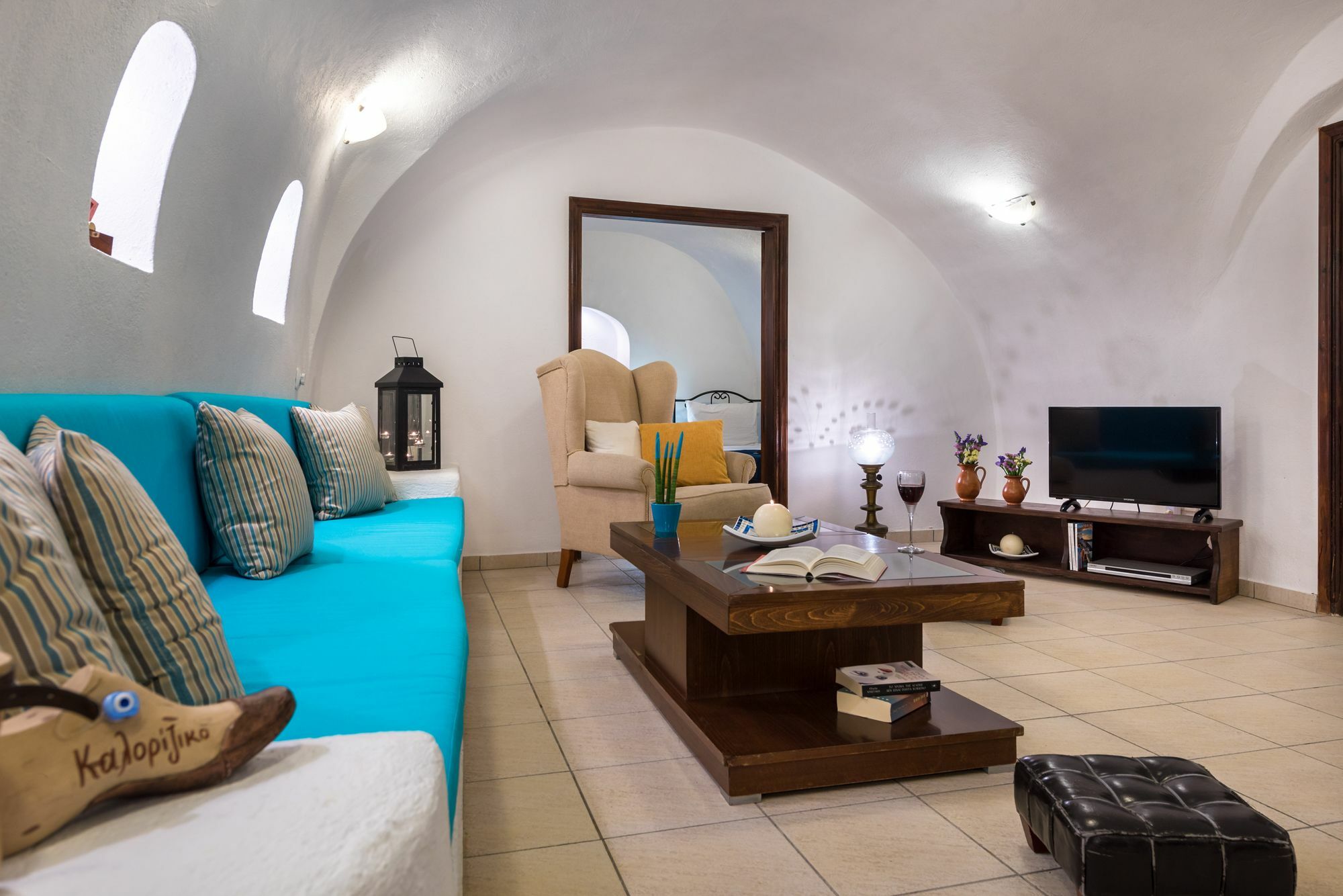 Iridanos Cave House