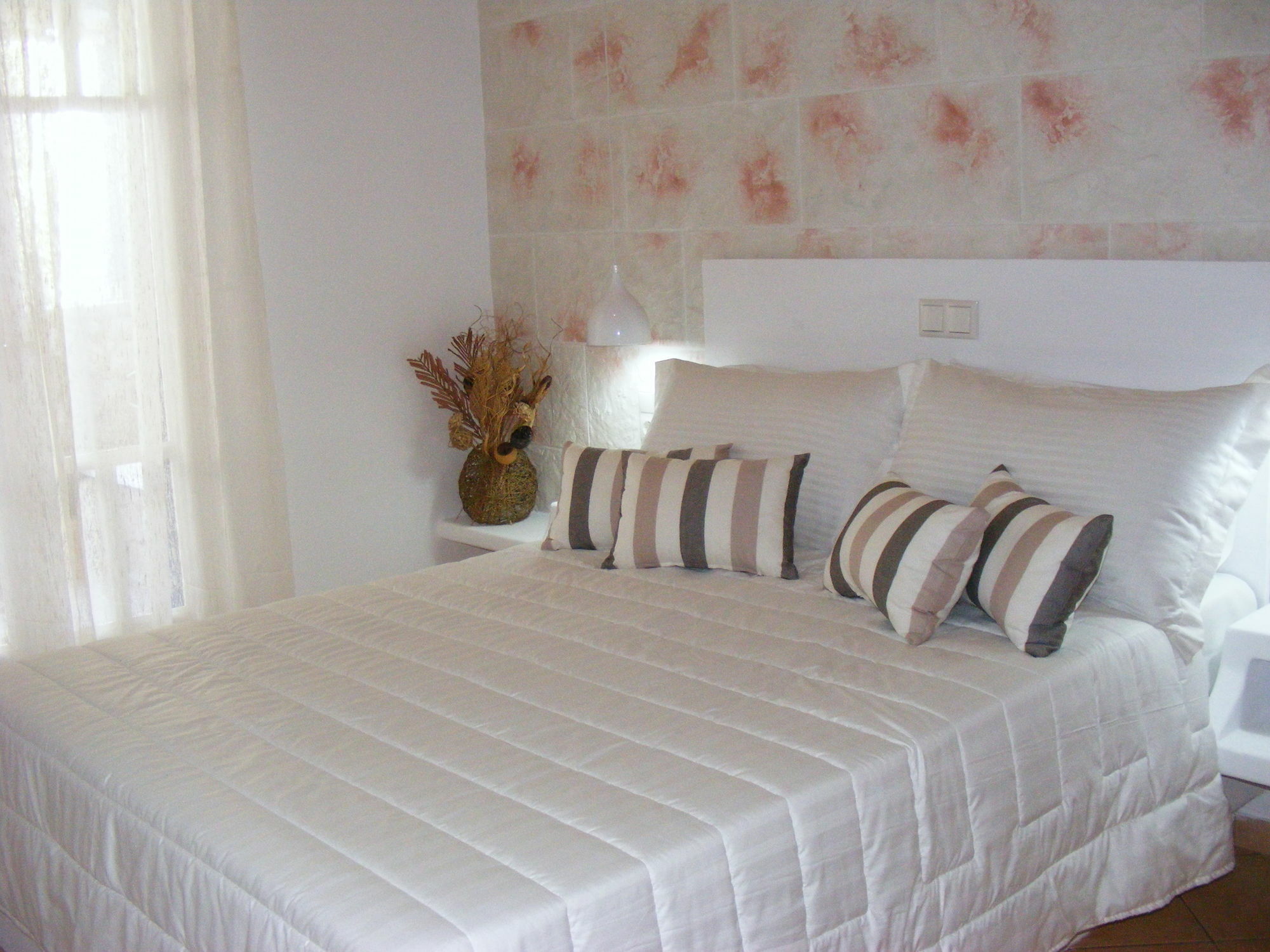 Orizontes Boutique Studios *
