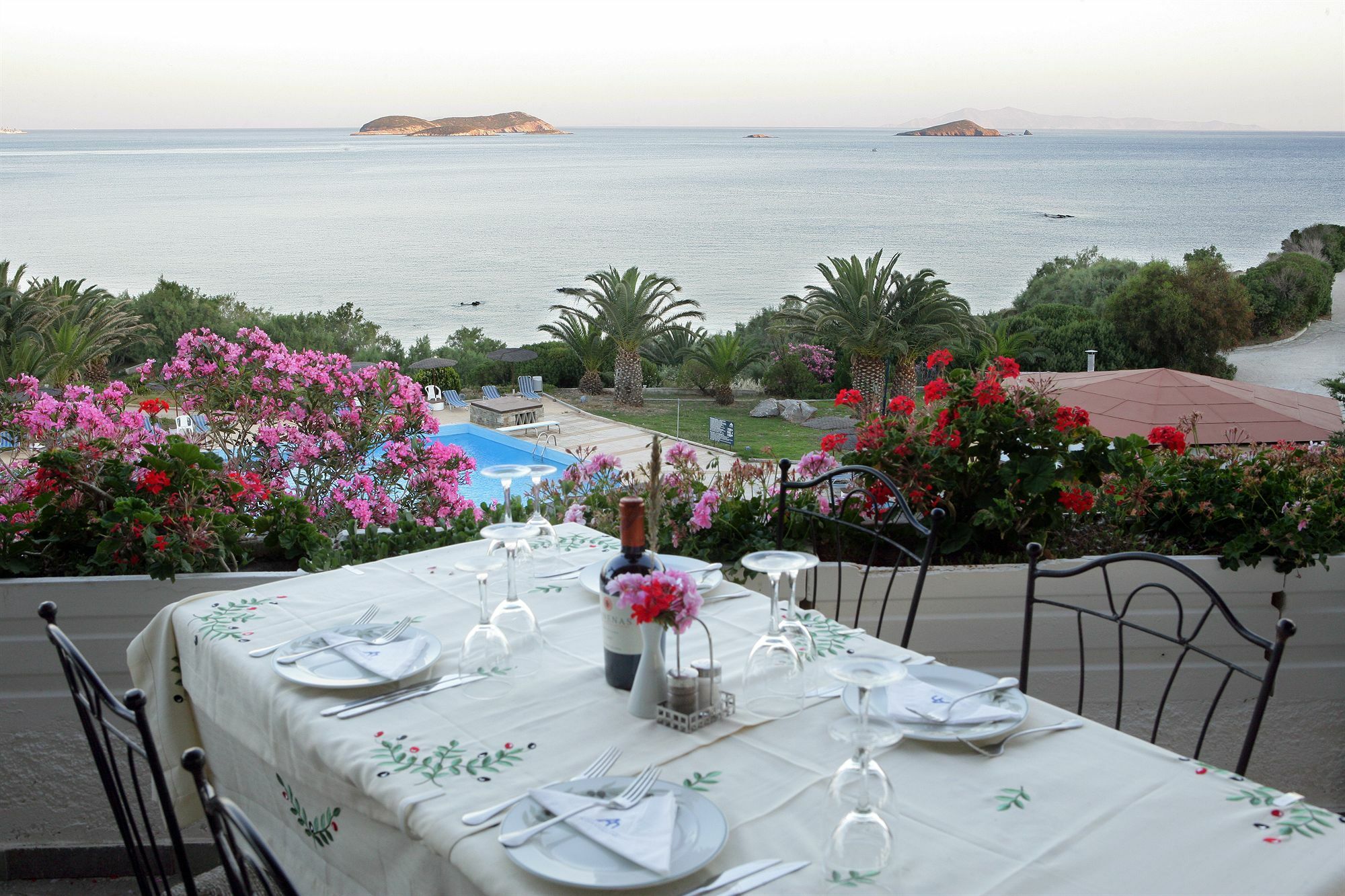 Andros Hotel