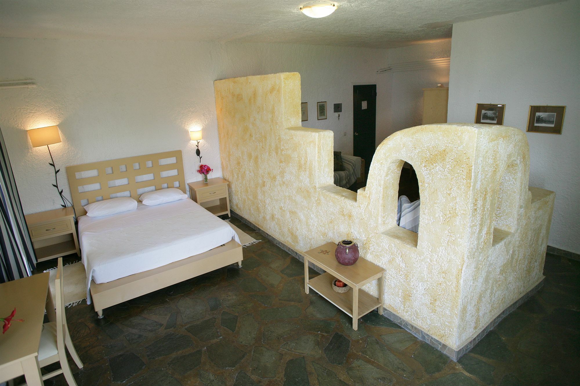Andros Hotel