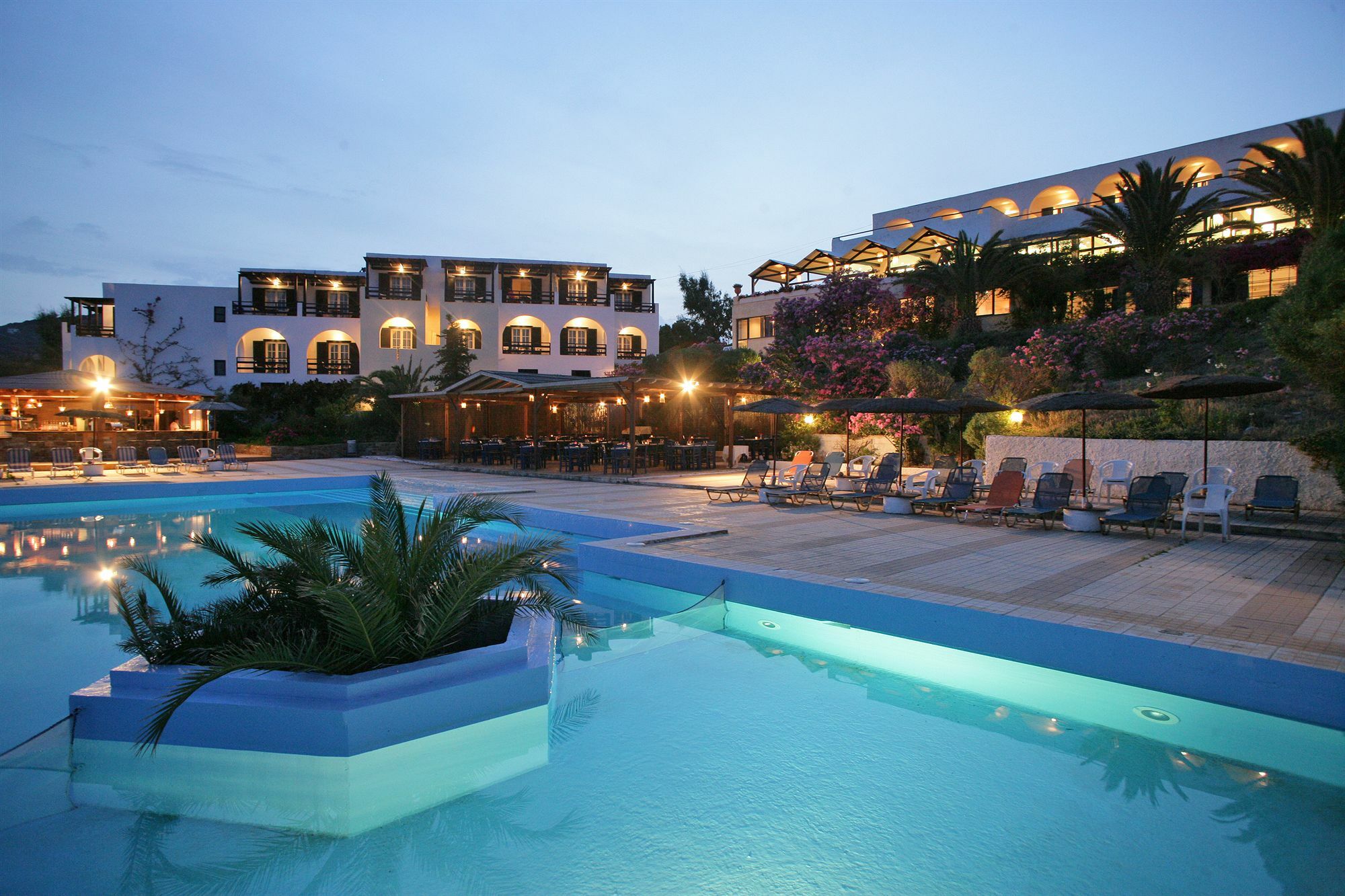 Andros Hotel 3*