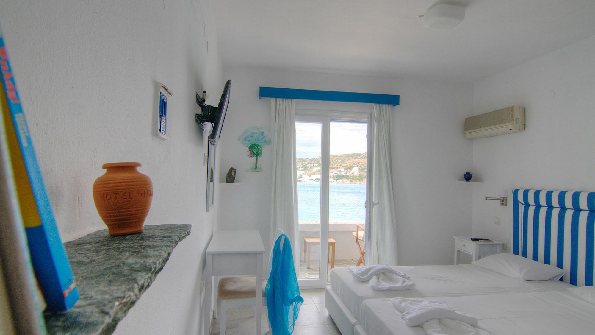 Hotel Platys Gialos Sifnos 3*